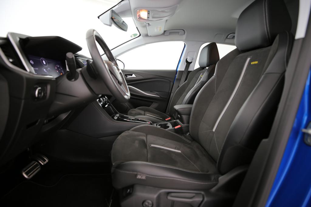 OPEL Grandland 1.6 T PHEV GSE-image-3