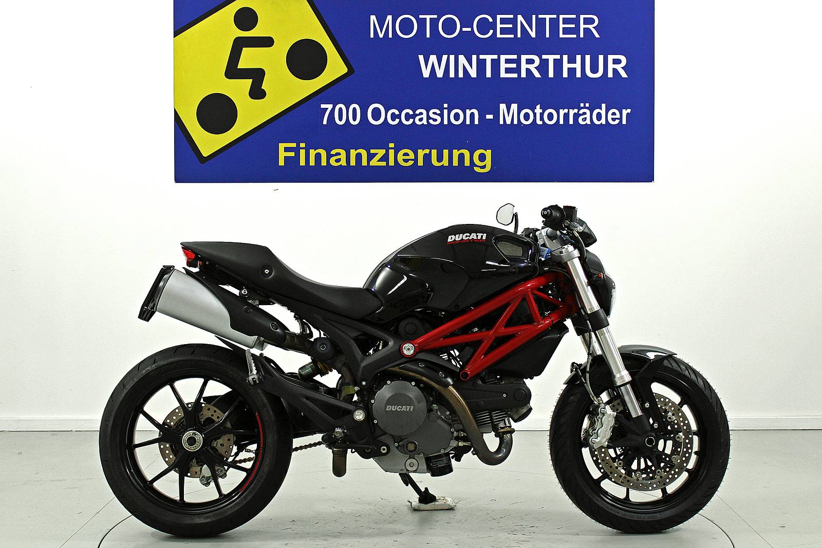 DUCATI Monster 796 ABS