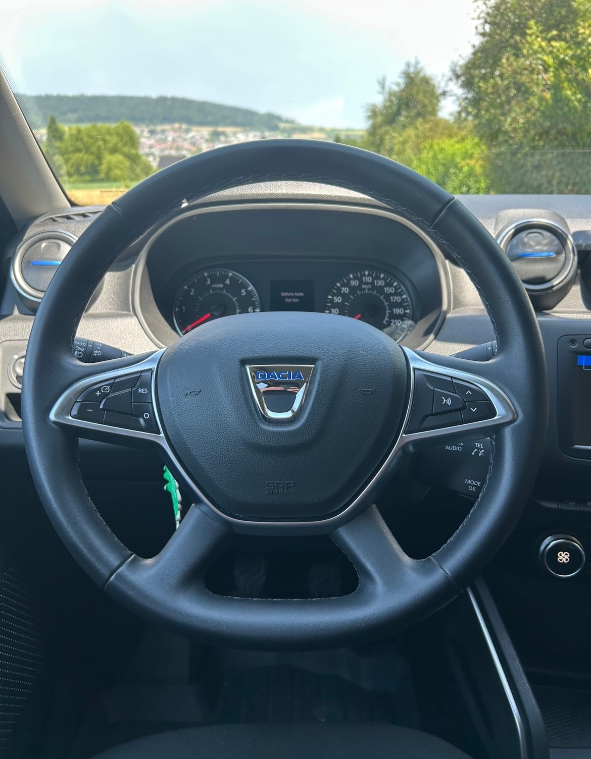 DACIA 1.3 TCe 150 Celebration 4WD-image-5
