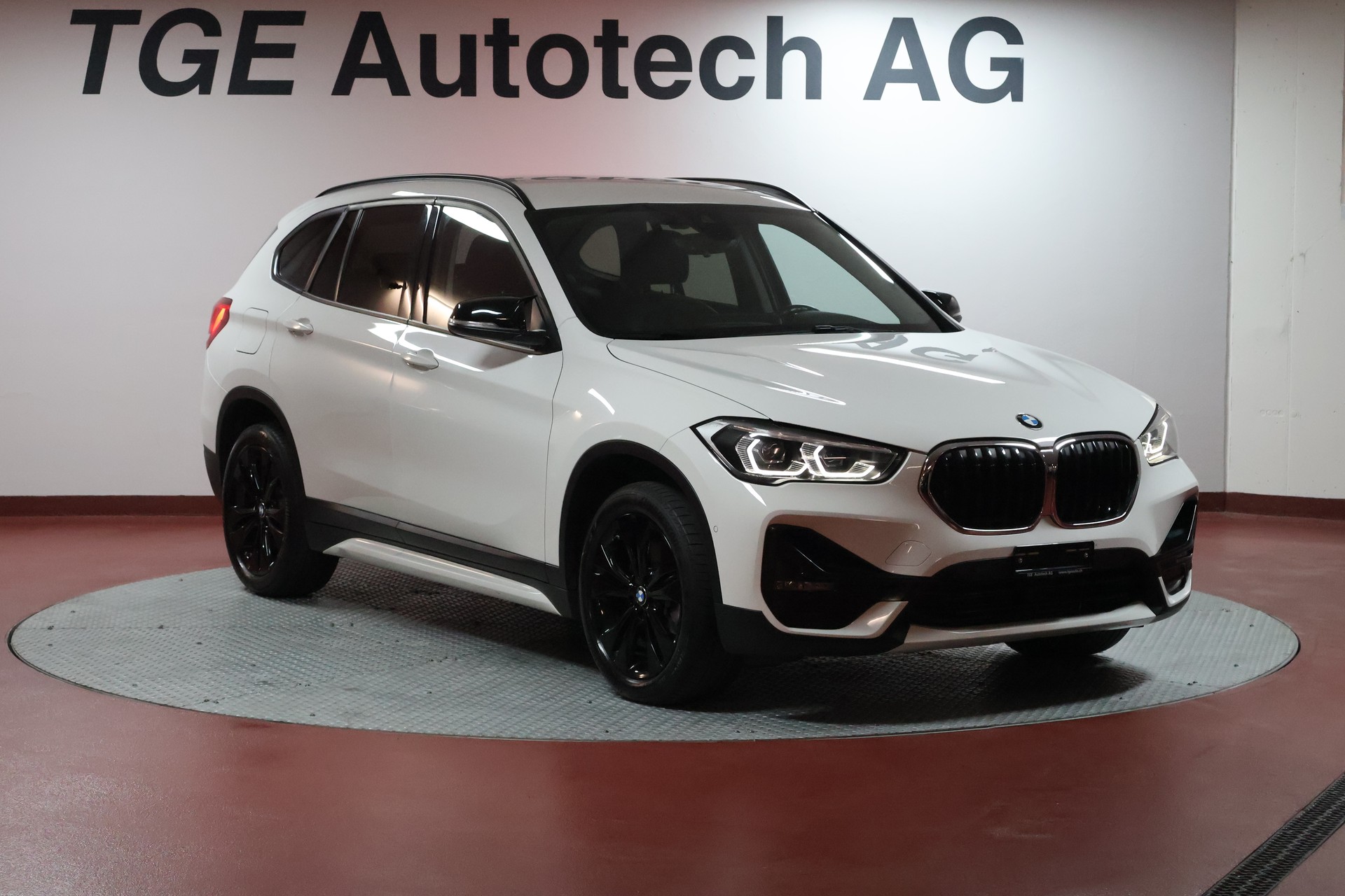 BMW X1 xDrive 20d Sport Line Steptronic-image-2