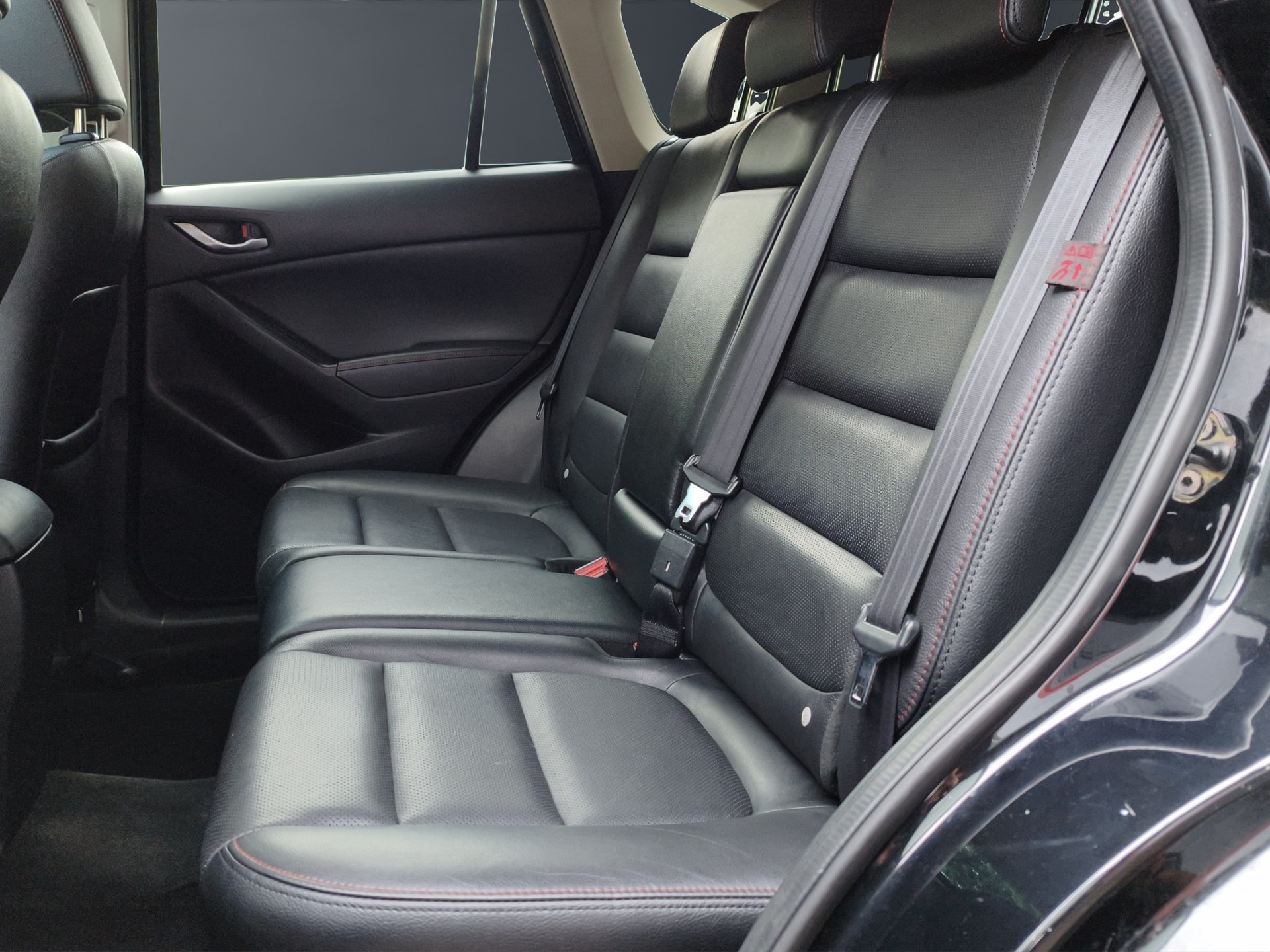 MAZDA CX-5 2.2 D HP Revolution AWD Automatic-image-14