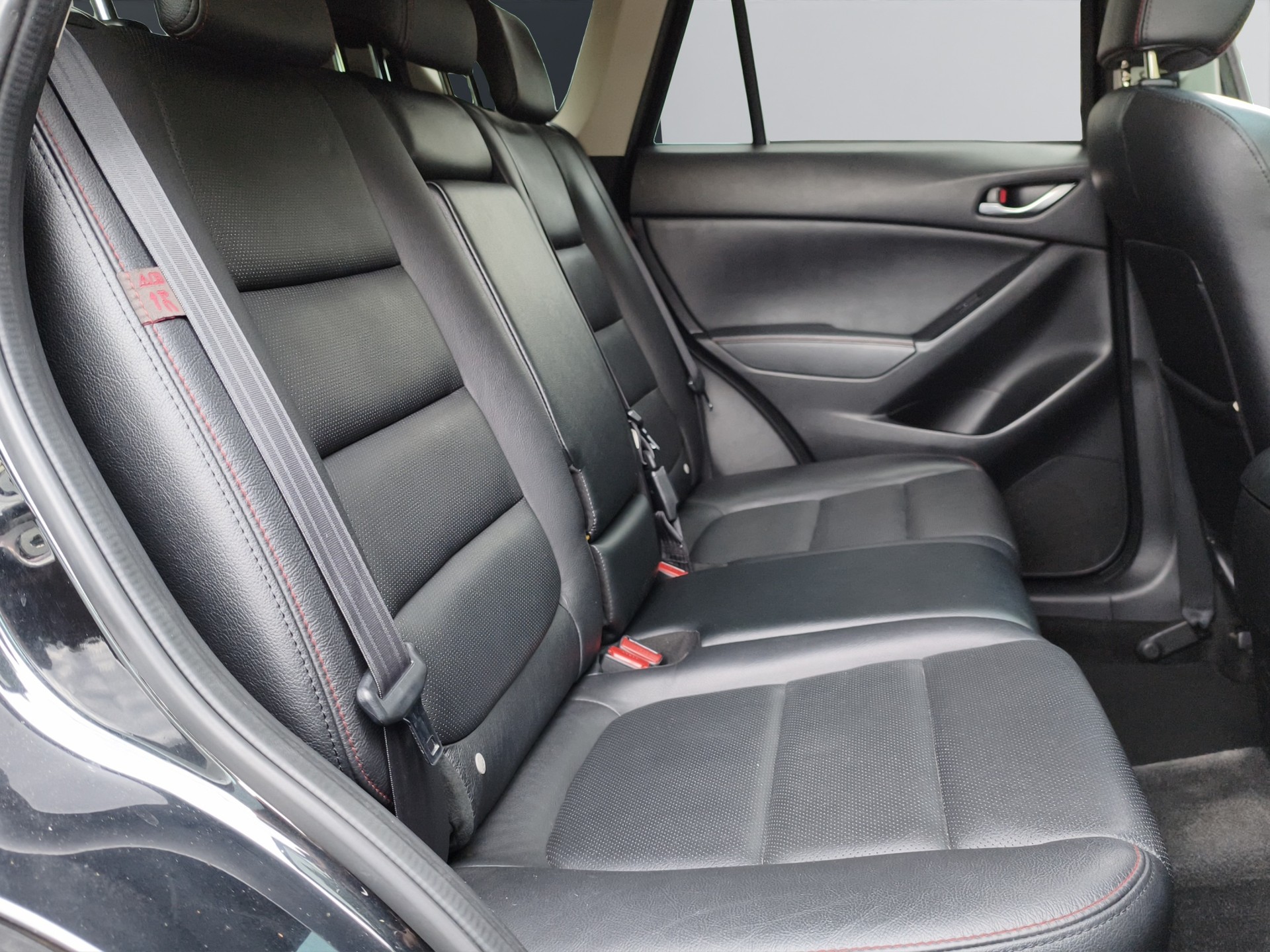 MAZDA CX-5 2.2 D HP Revolution AWD Automatic-image-15
