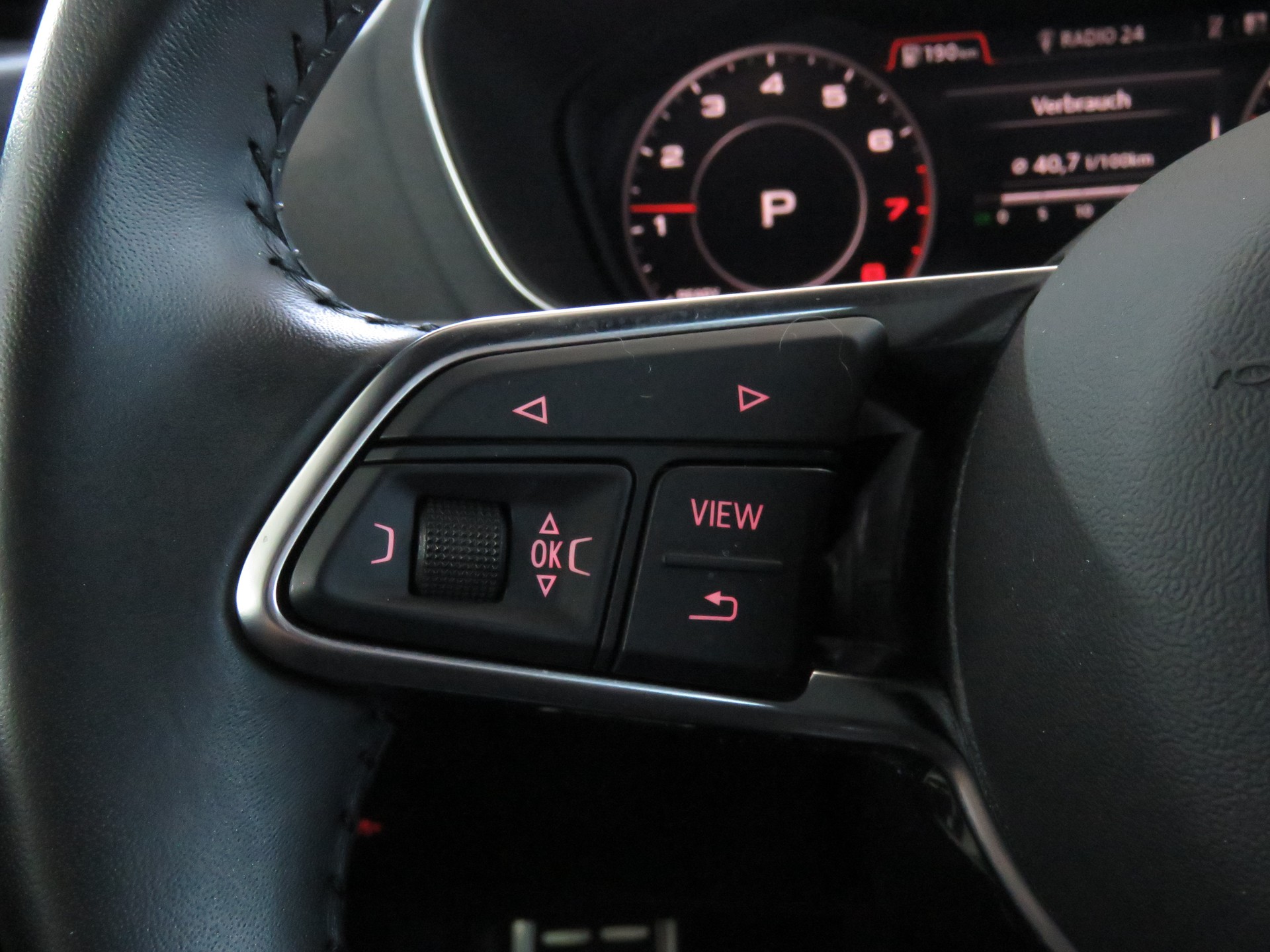 AUDI TT Coupé 45 TFSI Quattro S-tronic (Automat)-image-15