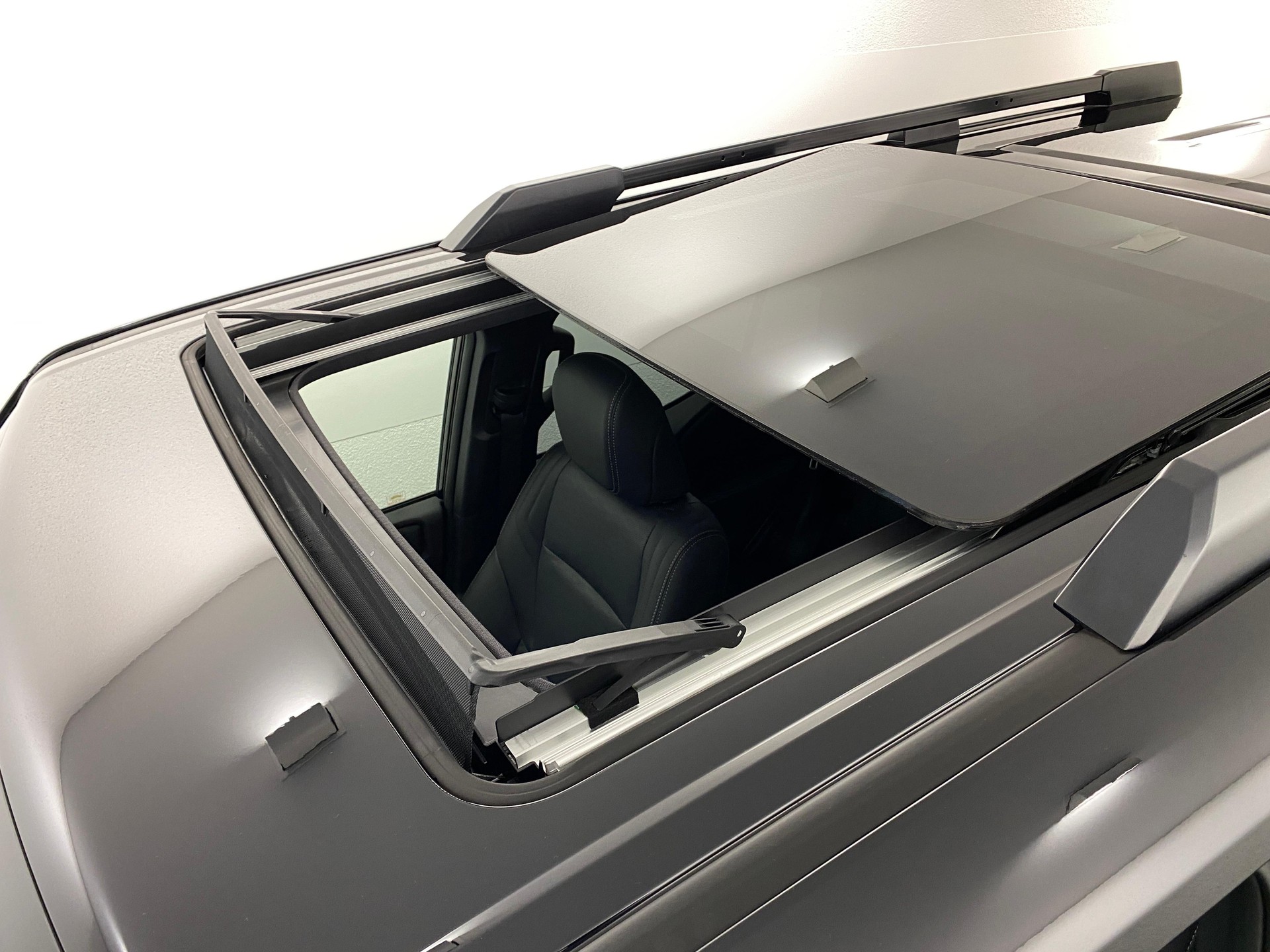 TOYOTA Land Cruiser 2.8 D Invincible-image-17