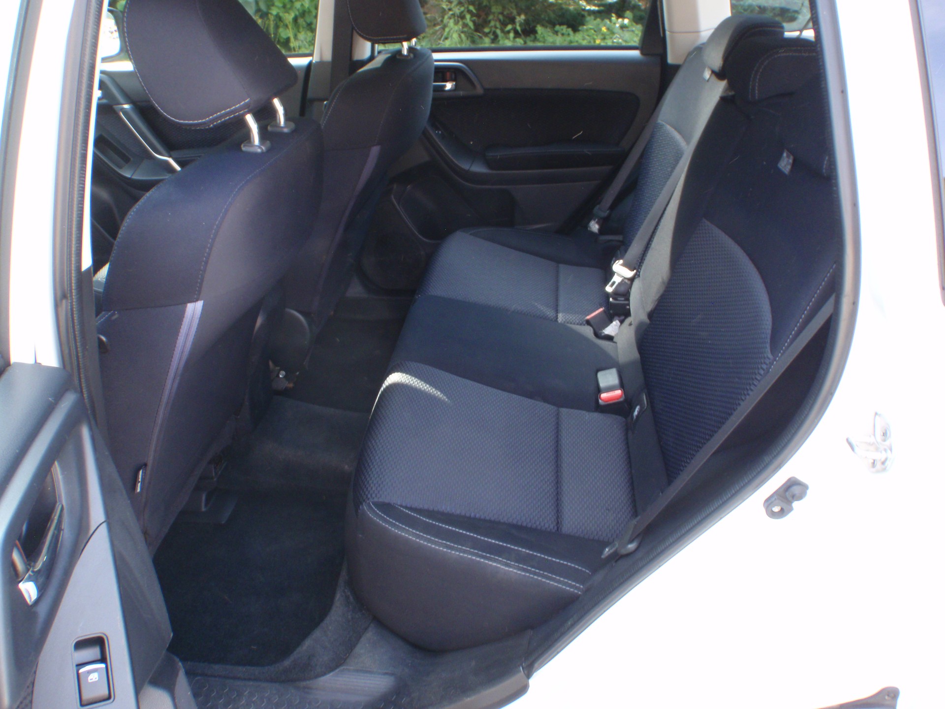SUBARU Forester 2.0i Advantage Lineartronic-image-8
