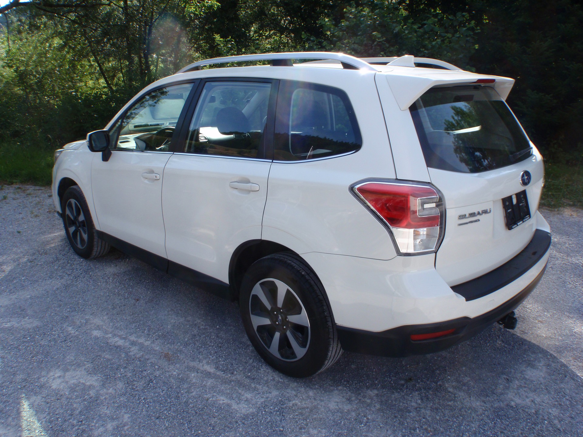 SUBARU Forester 2.0i Advantage Lineartronic-image-5