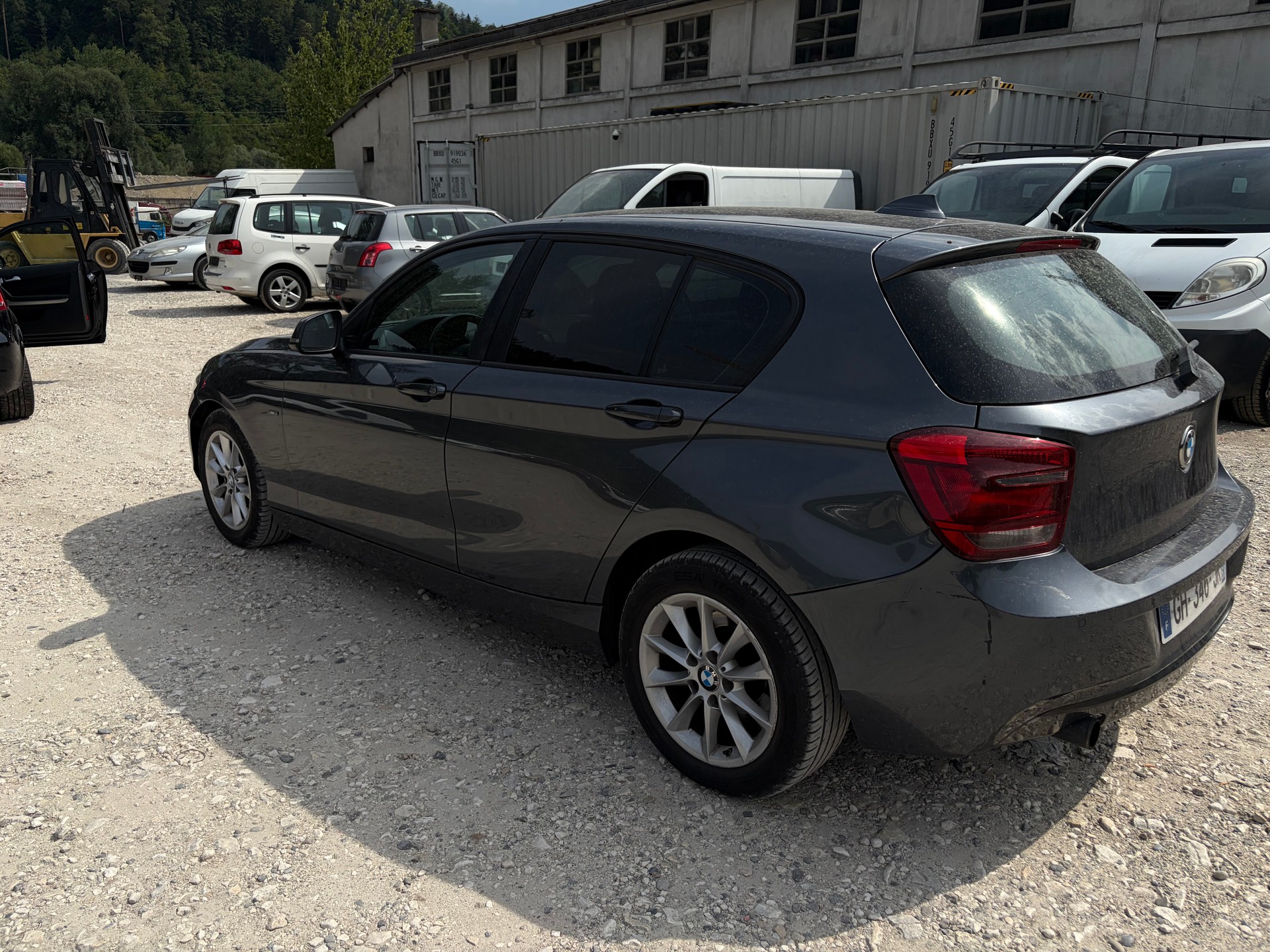 BMW 118i Urban Line Steptronic-image-3