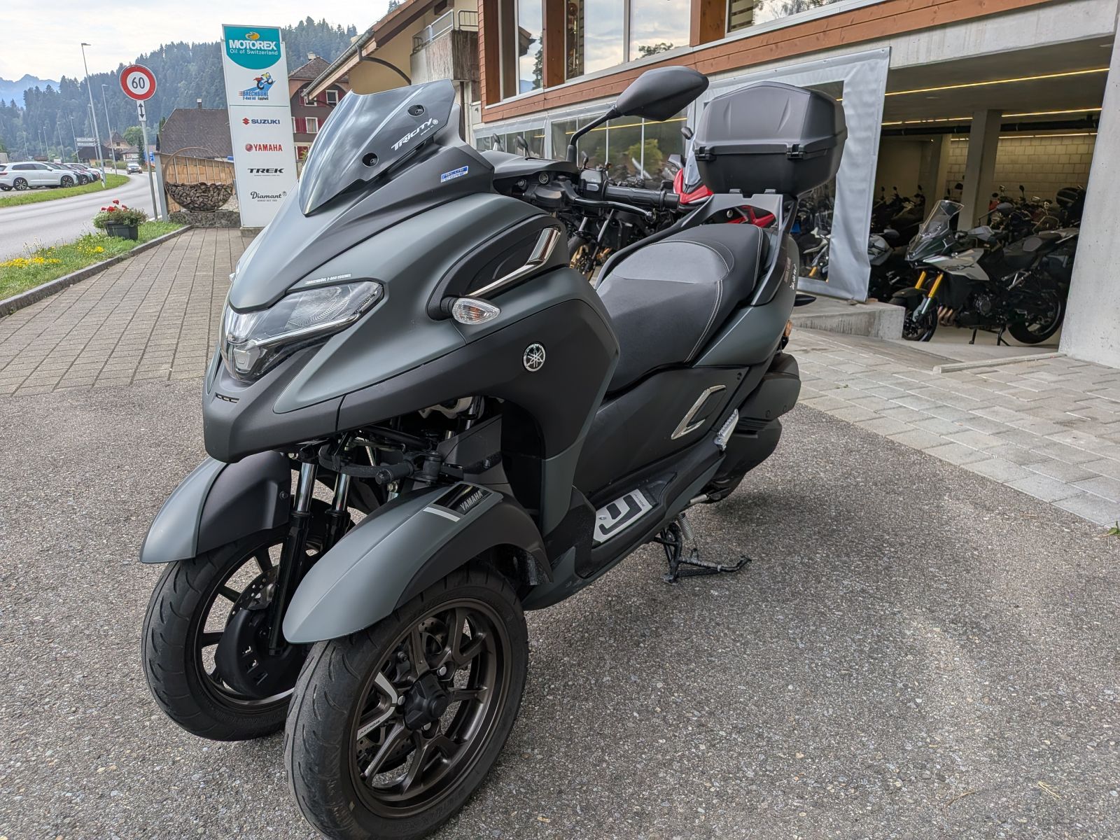 YAMAHA Tricity MW 300 ABS-image-2
