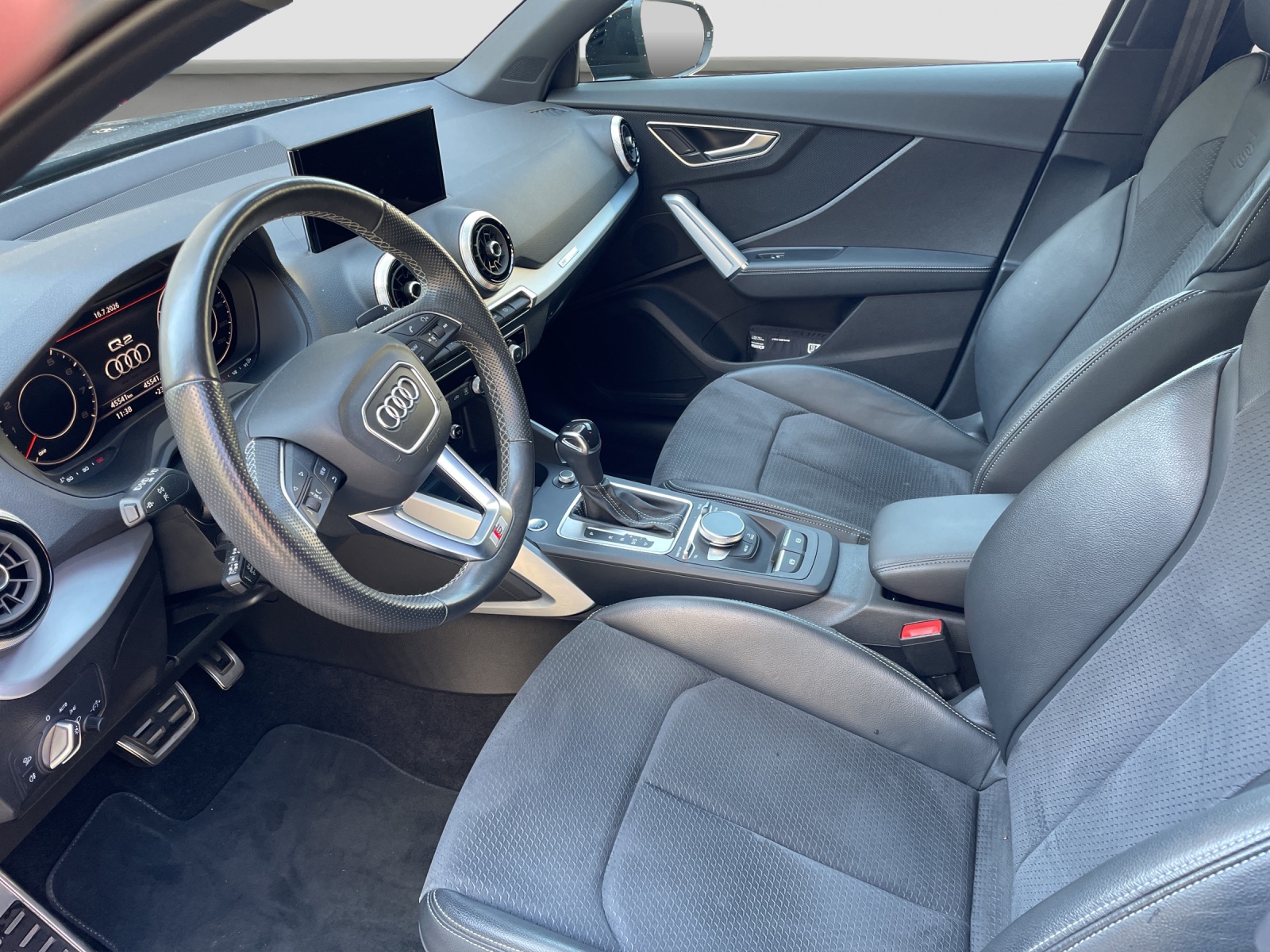 AUDI Q2 35 TFSI S line S-tronic-image-7