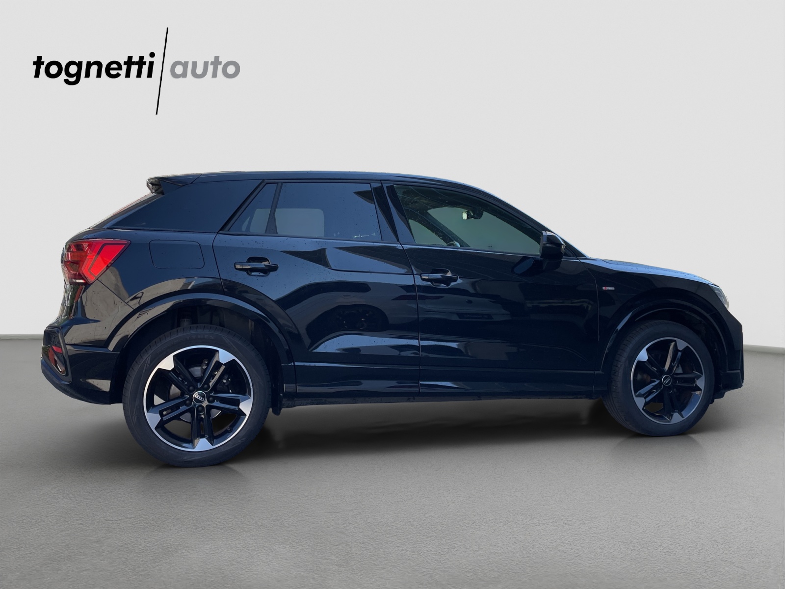 AUDI Q2 35 TFSI S line S-tronic-image-2