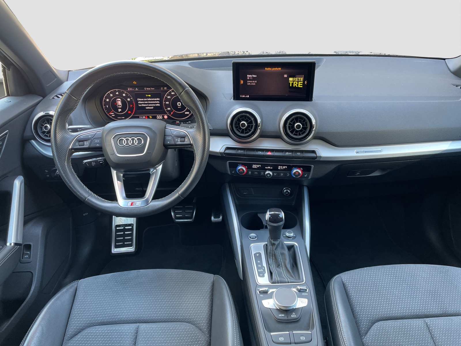 AUDI Q2 35 TFSI S line S-tronic-image-8