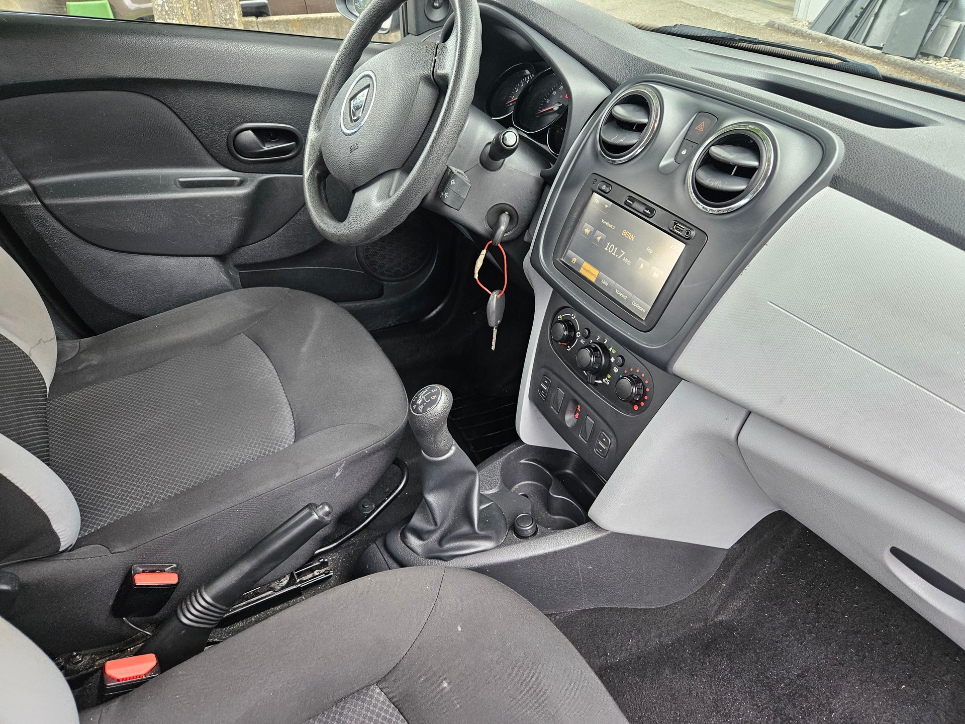 DACIA Sandero Tce 90 Lauréate-image-10