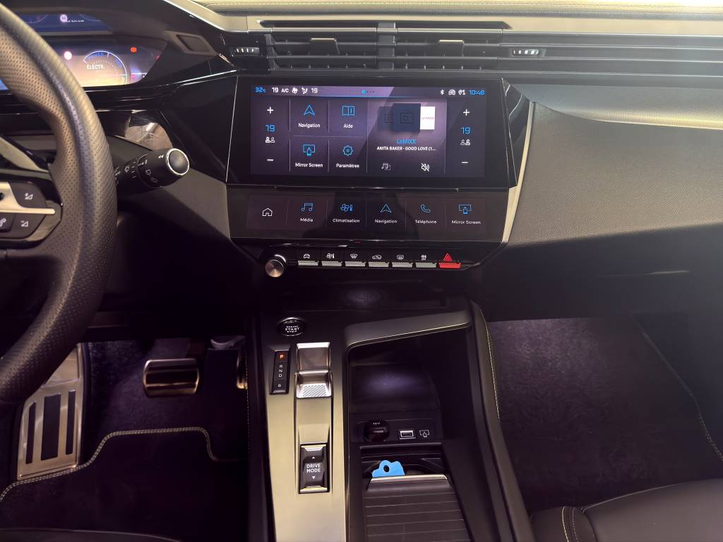 PEUGEOT 308 SW 1.6 PHEV 225 GT-image-13