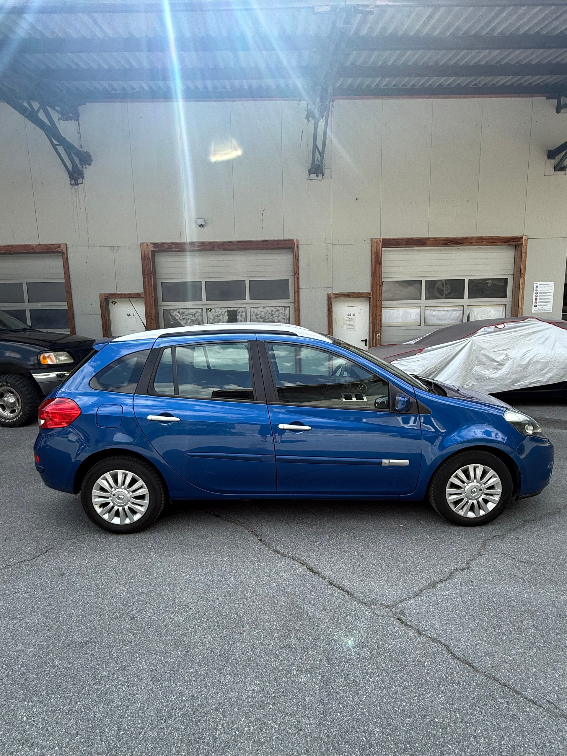 RENAULT Clio Grandtour 1.2 16V Turbo Dynamique-image-3