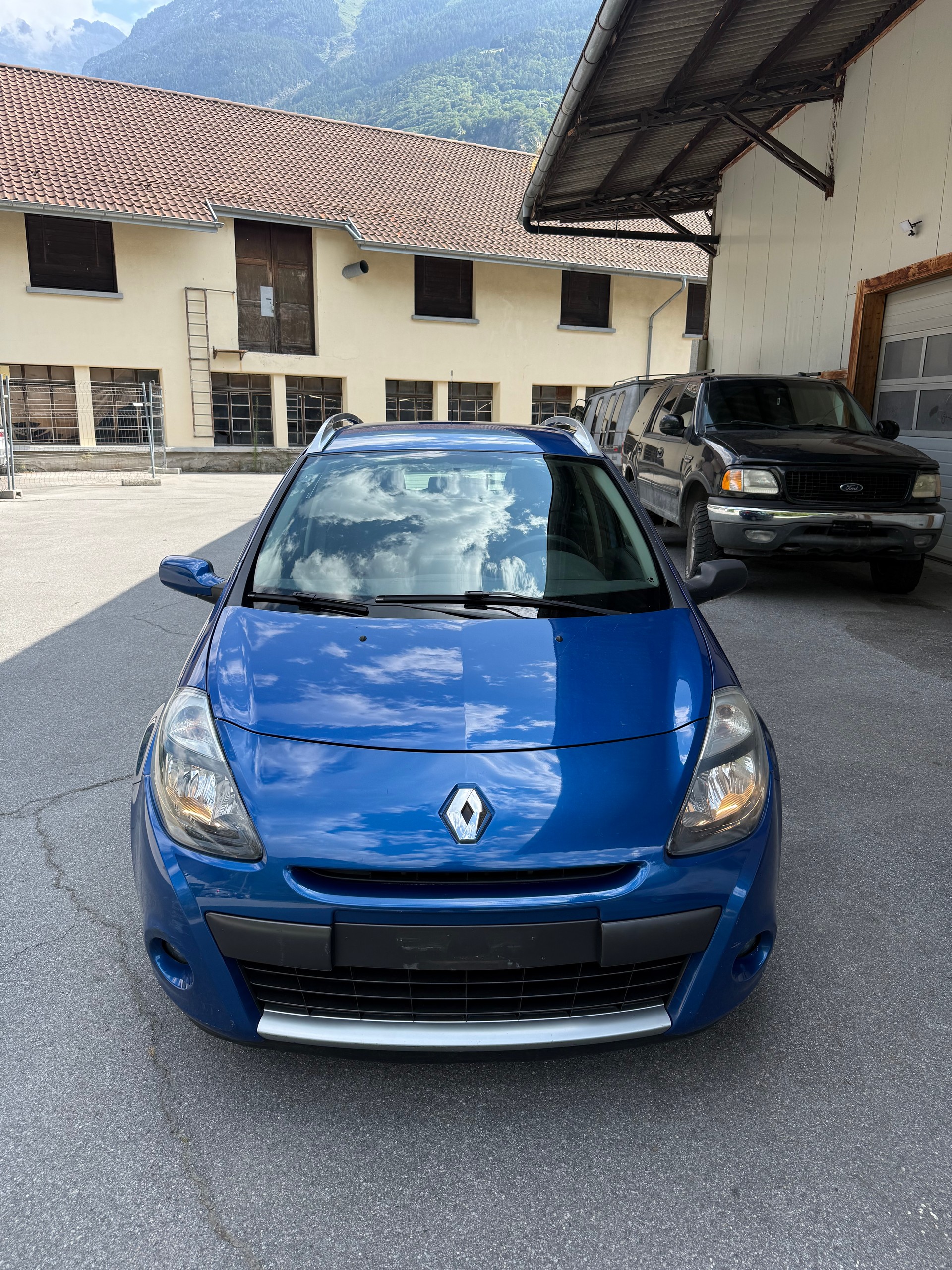 RENAULT Clio Grandtour 1.2 16V Turbo Dynamique-image-1
