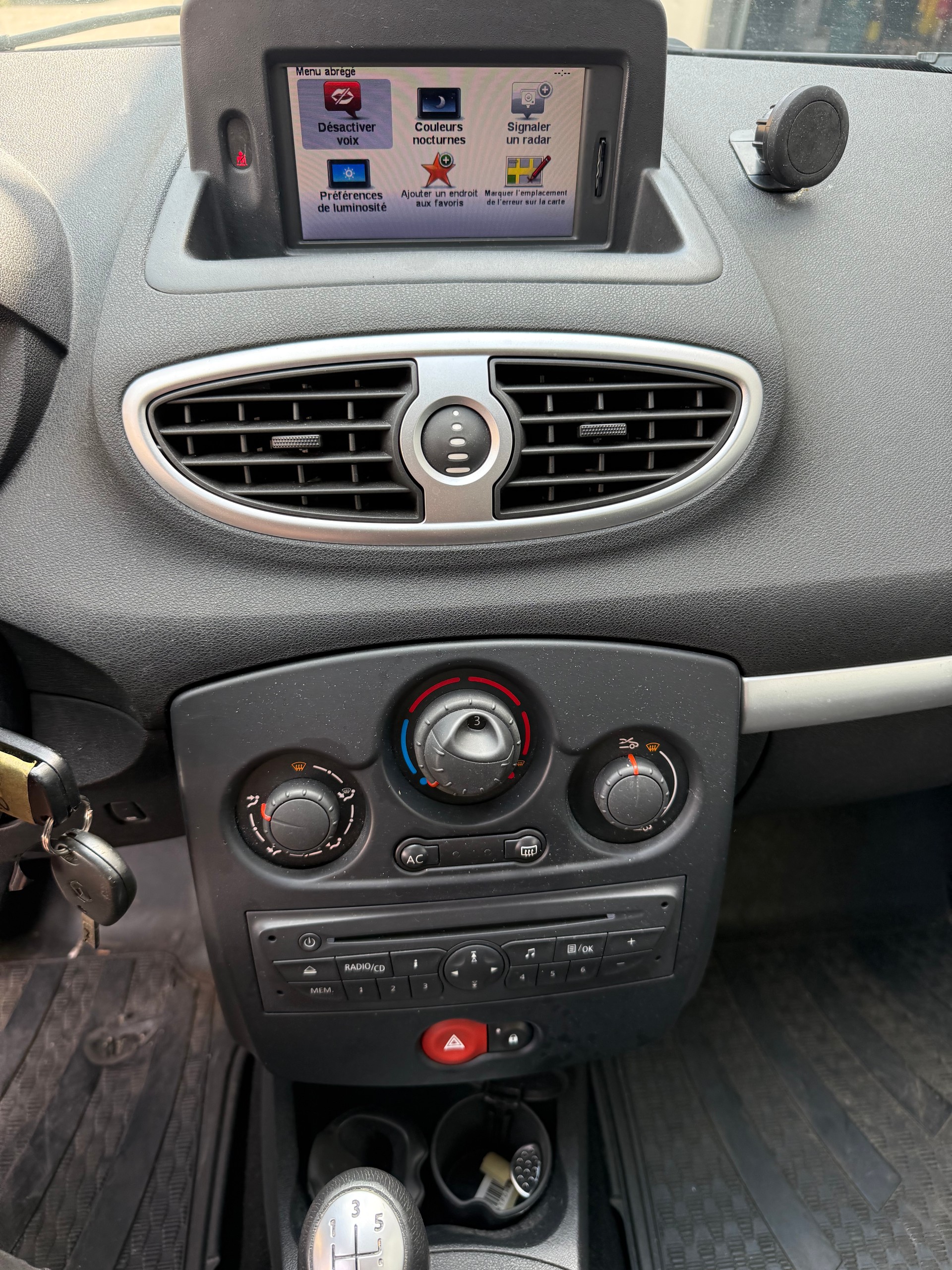 RENAULT Clio Grandtour 1.2 16V Turbo Dynamique-image-12