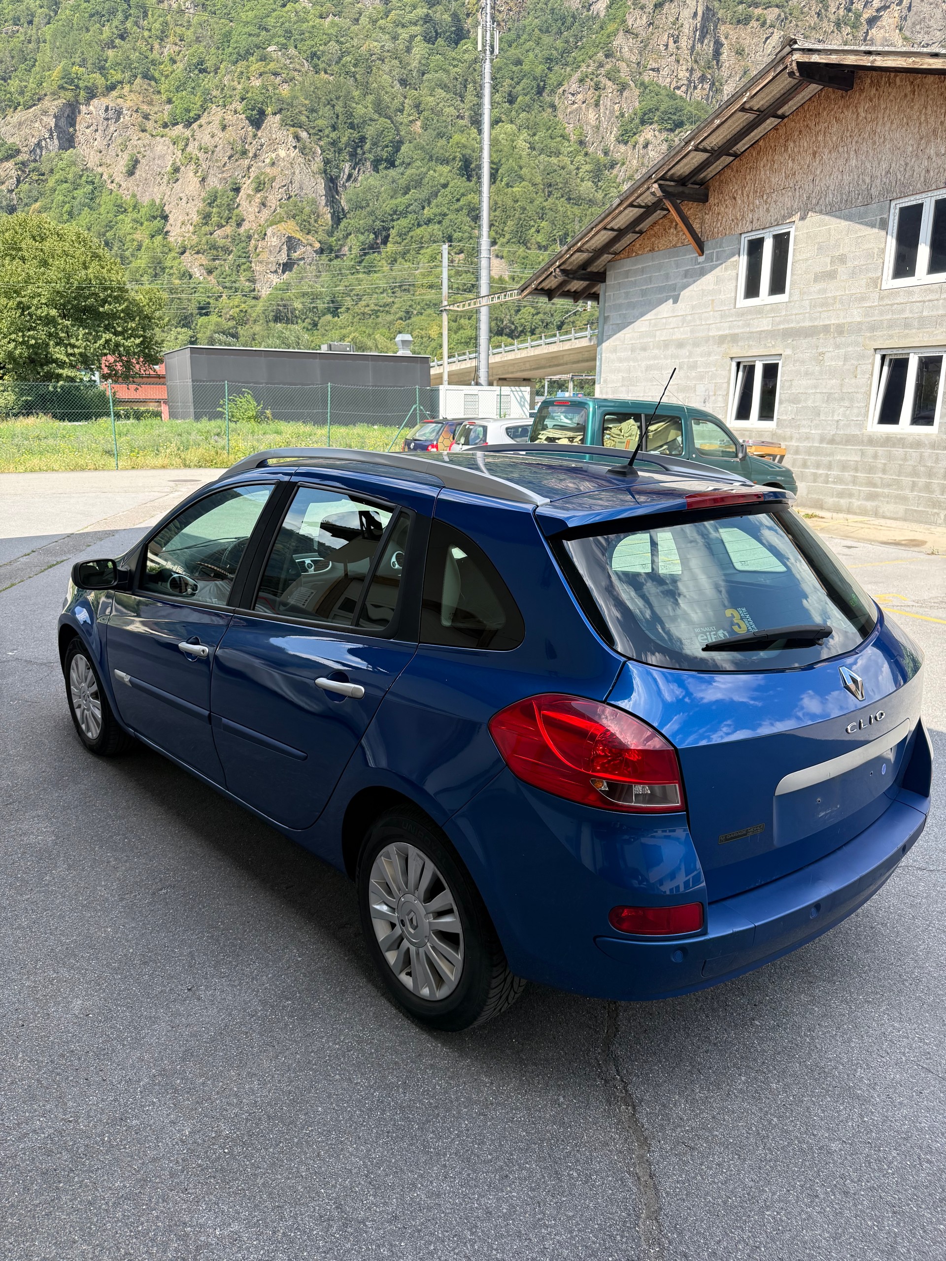RENAULT Clio Grandtour 1.2 16V Turbo Dynamique-image-6