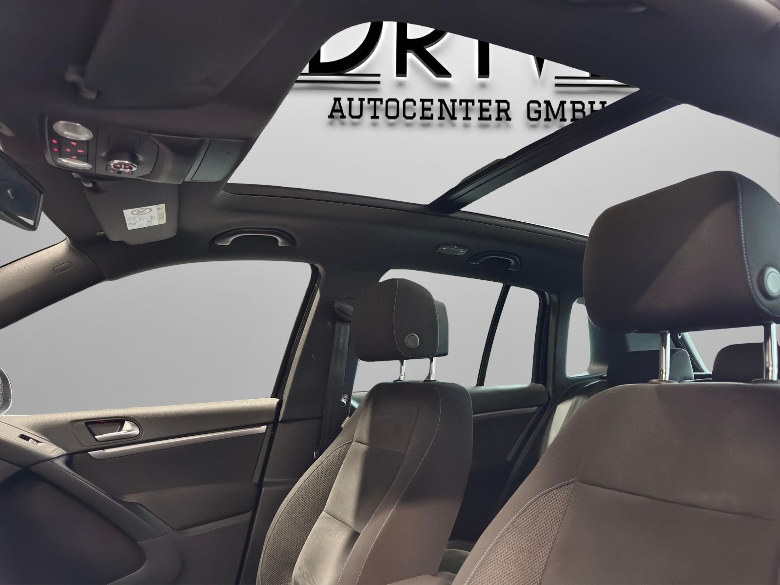VW Tiguan 2.0 TDI BMT Cityscape 4Motion DSG-image-12