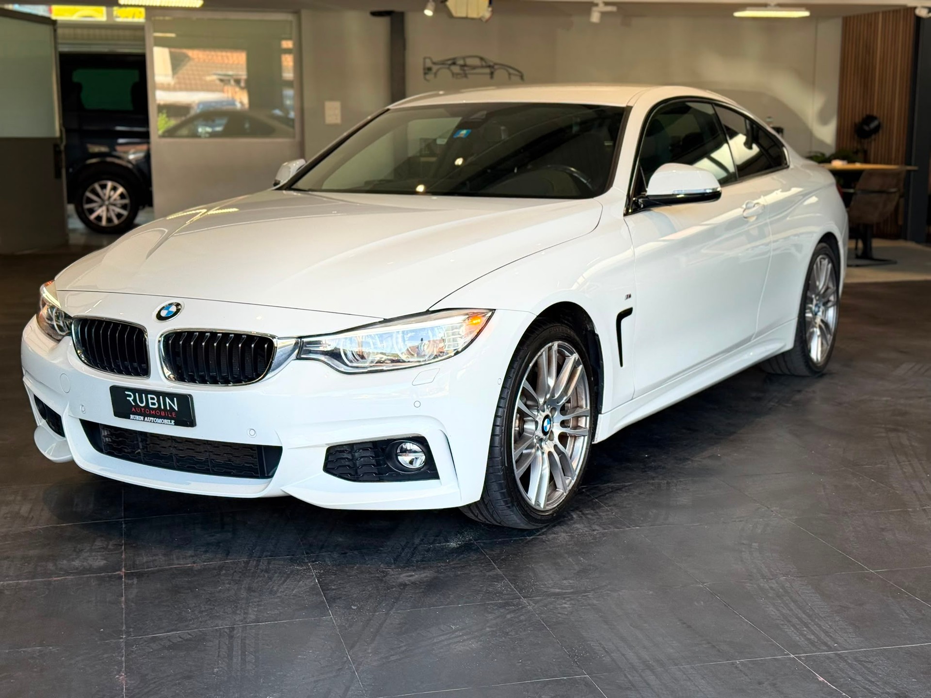 BMW 440i Coupé xDrive M Sport Steptronic-image-0