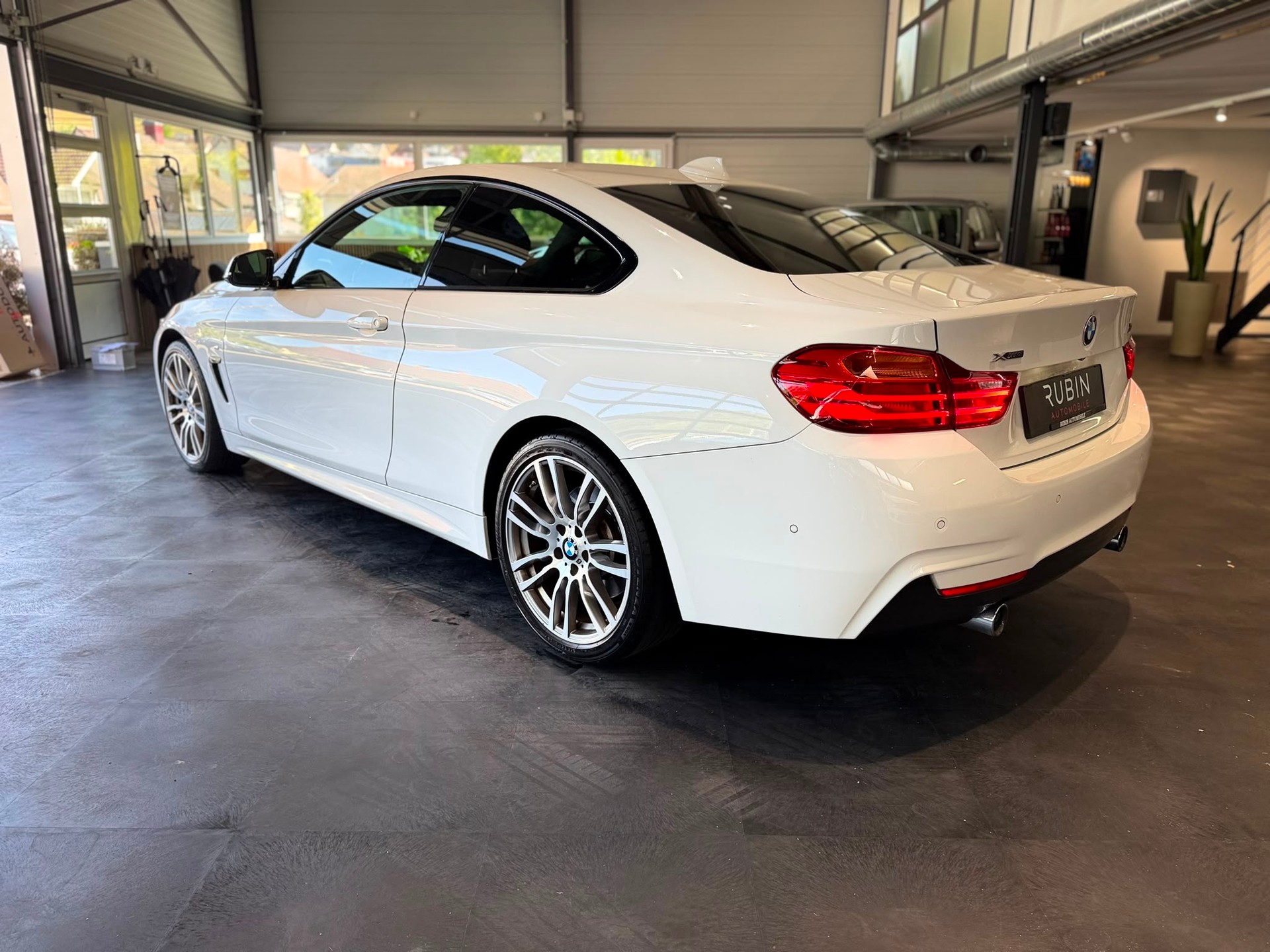 BMW 440i Coupé xDrive M Sport Steptronic-image-2