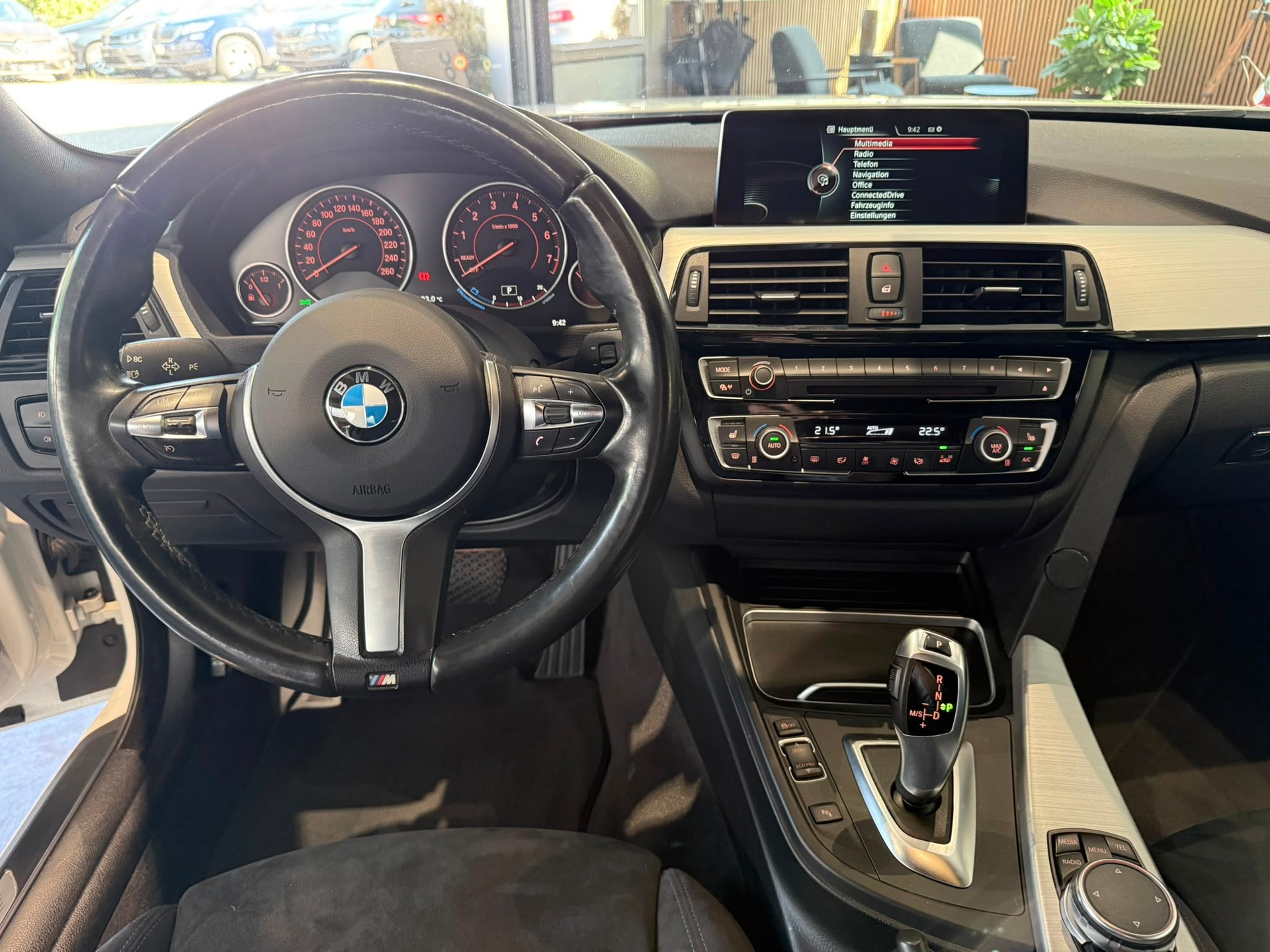BMW 440i Coupé xDrive M Sport Steptronic-image-11