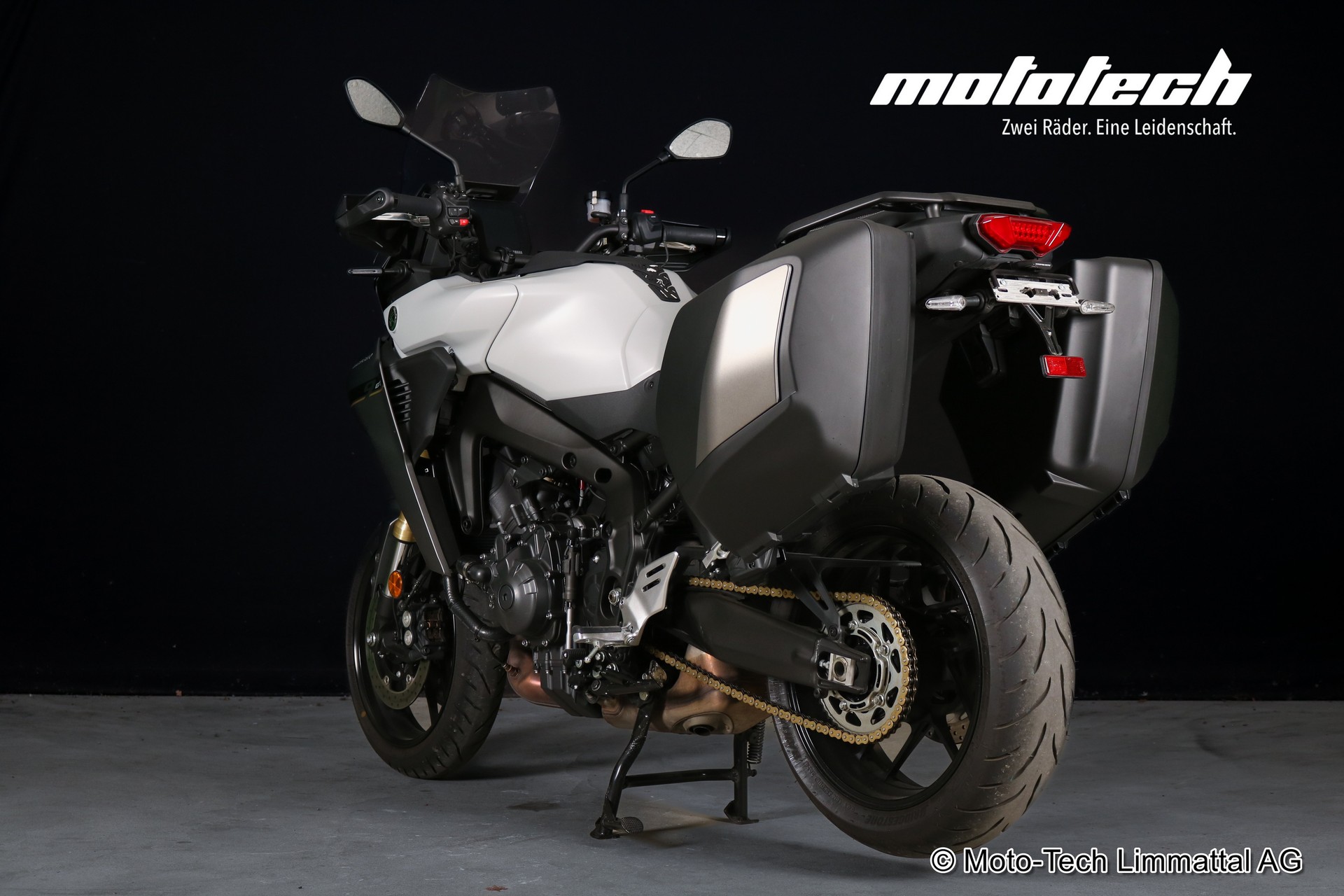 YAMAHA Tracer 9 GT-showroom-element-3
