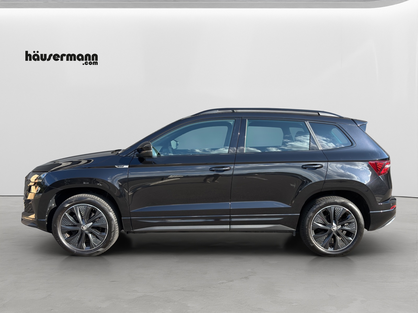 SKODA Karoq 2.0 TSI SportLine 4x4 DSG-image-1