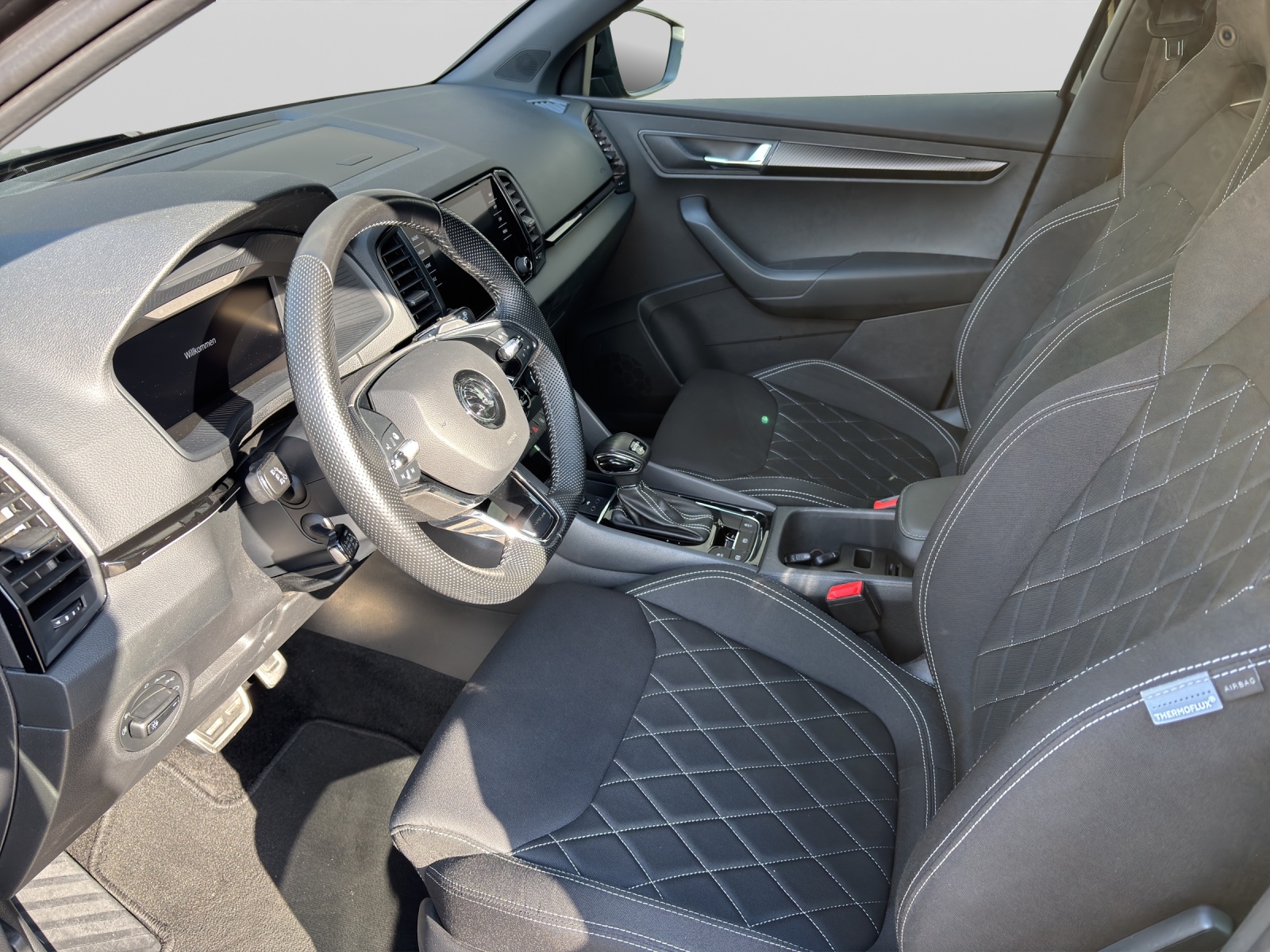 SKODA Karoq 2.0 TSI SportLine 4x4 DSG-image-3