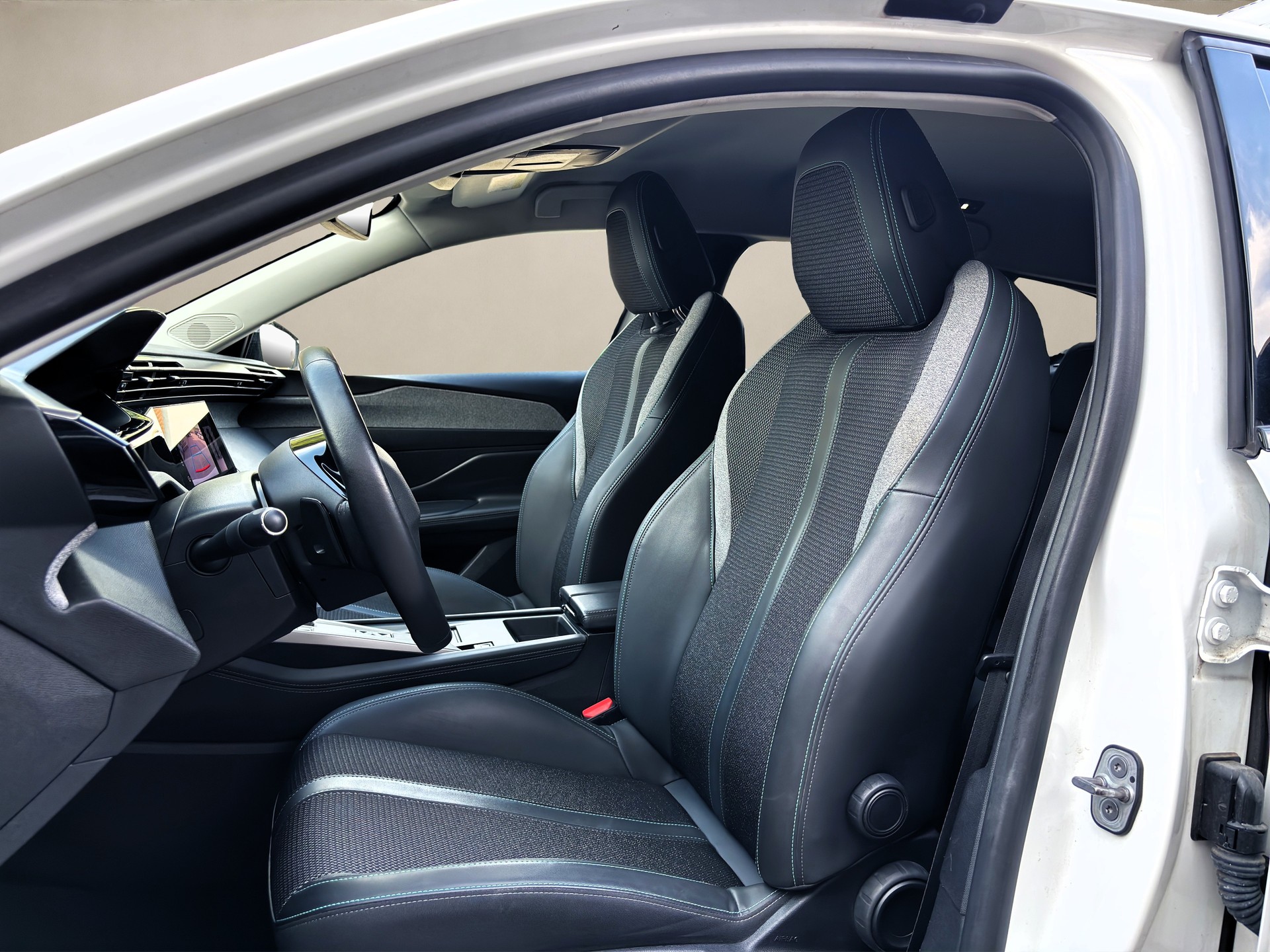 PEUGEOT 308 SW 1.5 BlueHDI Allure Pack EAT8 ✅CH-Fahrzeug & 8-fach bereift✅-image-8