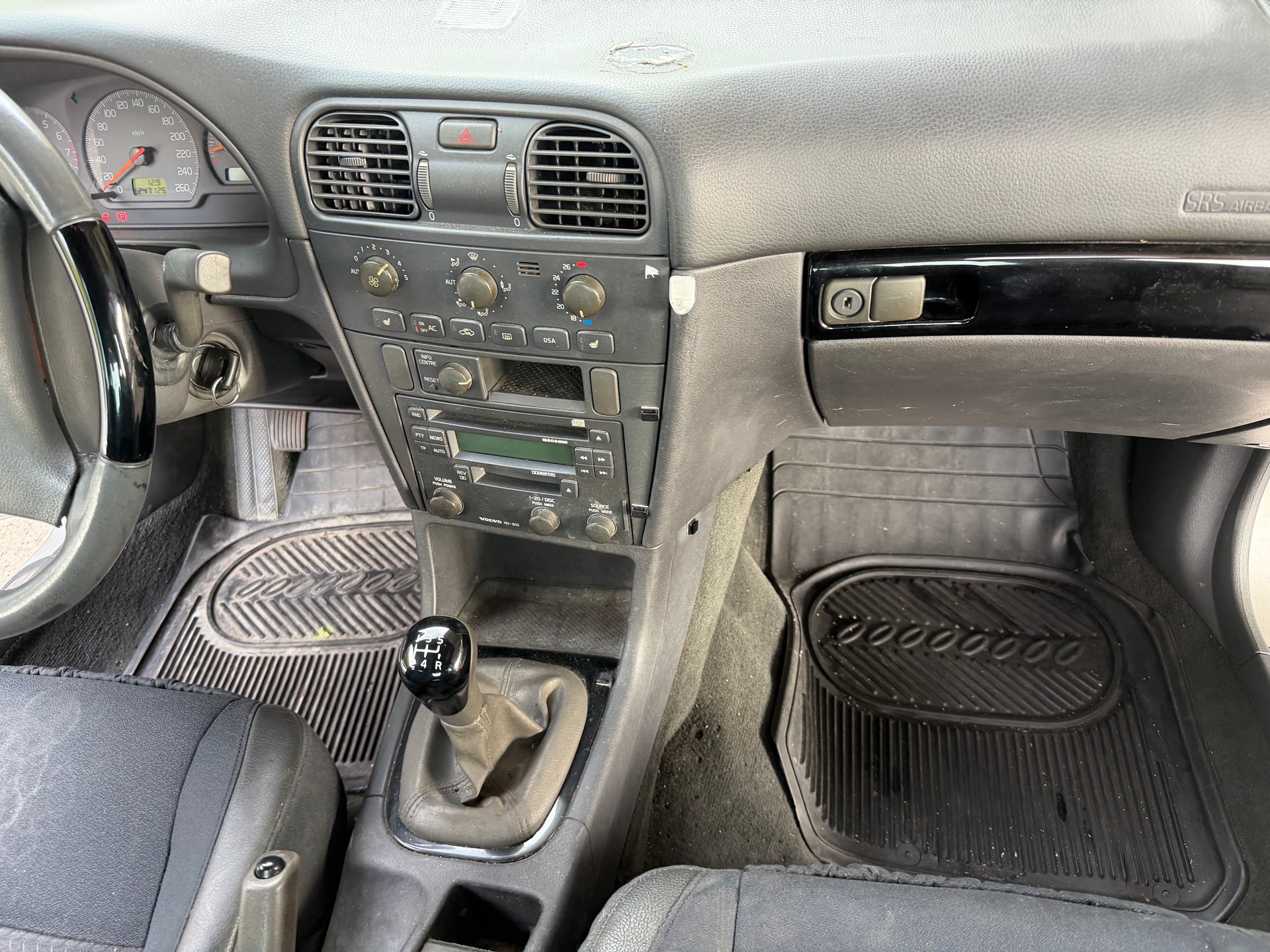 VOLVO S40 2.0T-image-5