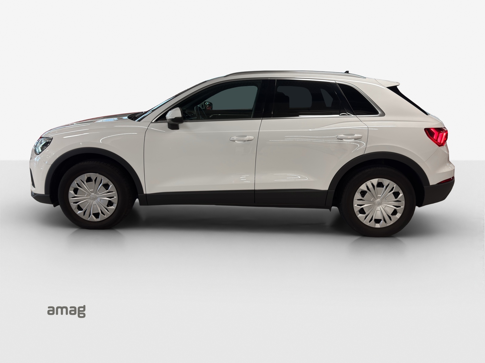AUDI Q3 40 TFSI S line quattro S-tronic-image-1