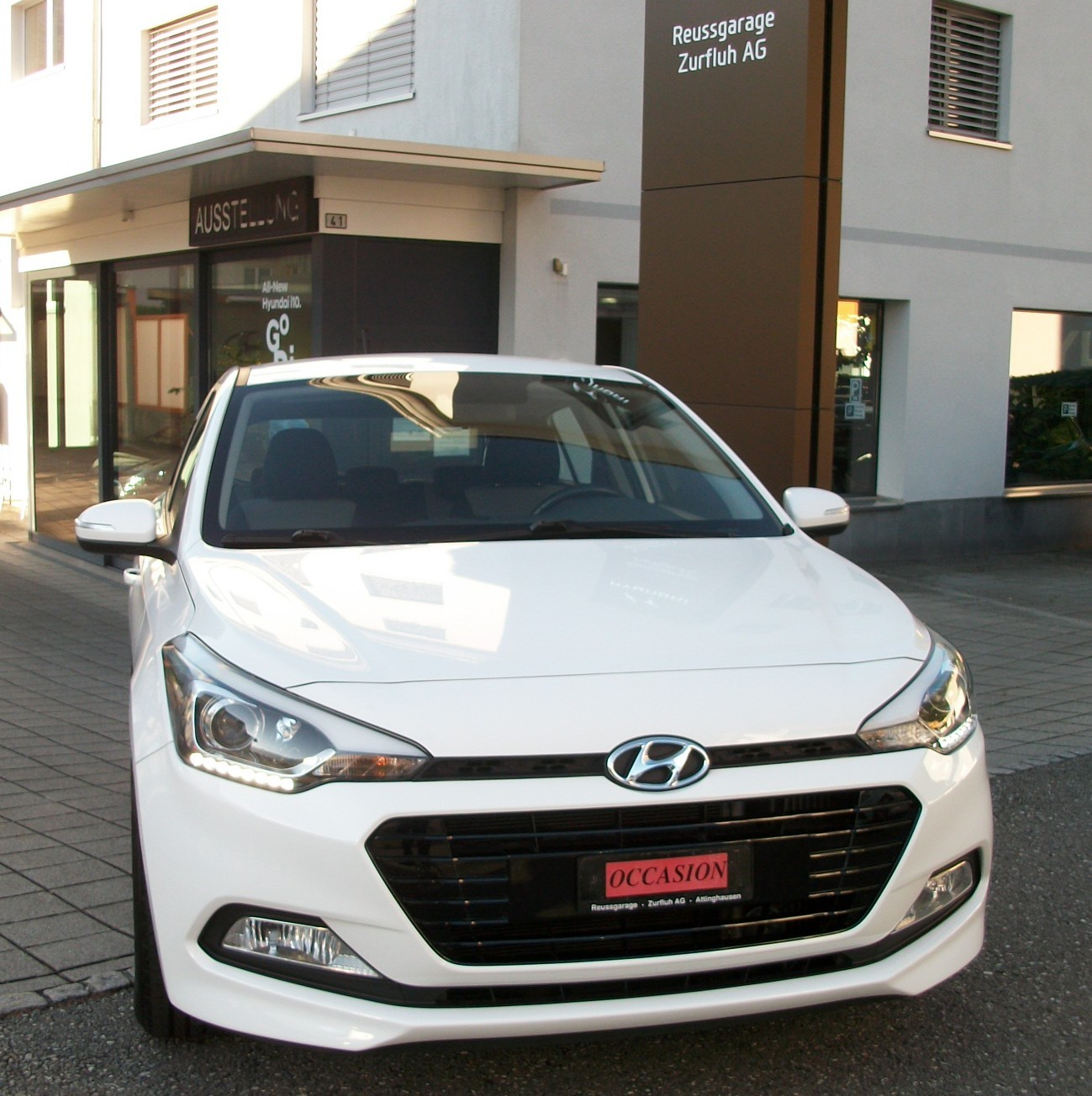 HYUNDAI i20 1.0 T-GDi Amplia-image-1