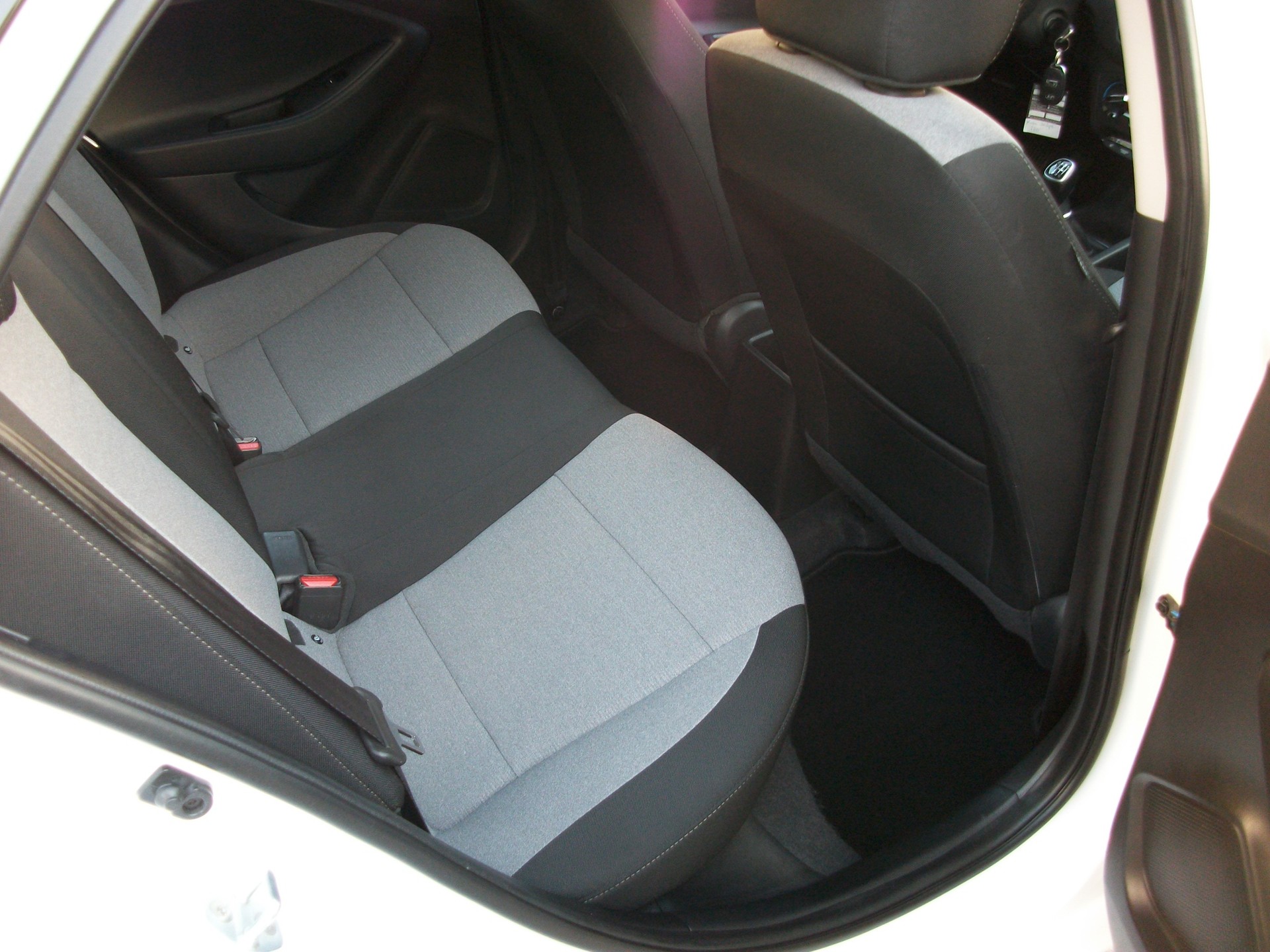 HYUNDAI i20 1.0 T-GDi Amplia-image-15