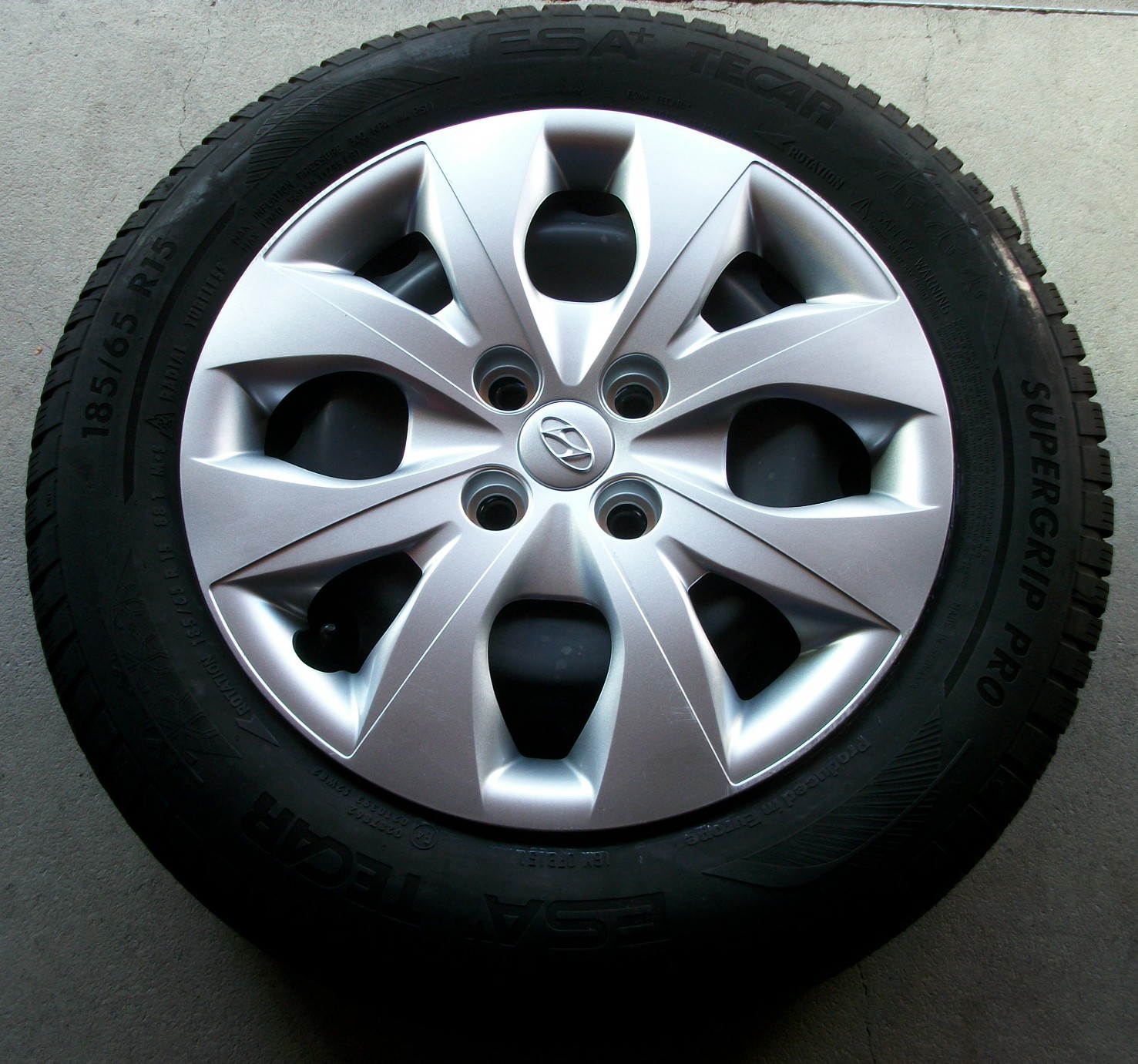 HYUNDAI i20 1.0 T-GDi Amplia-image-19