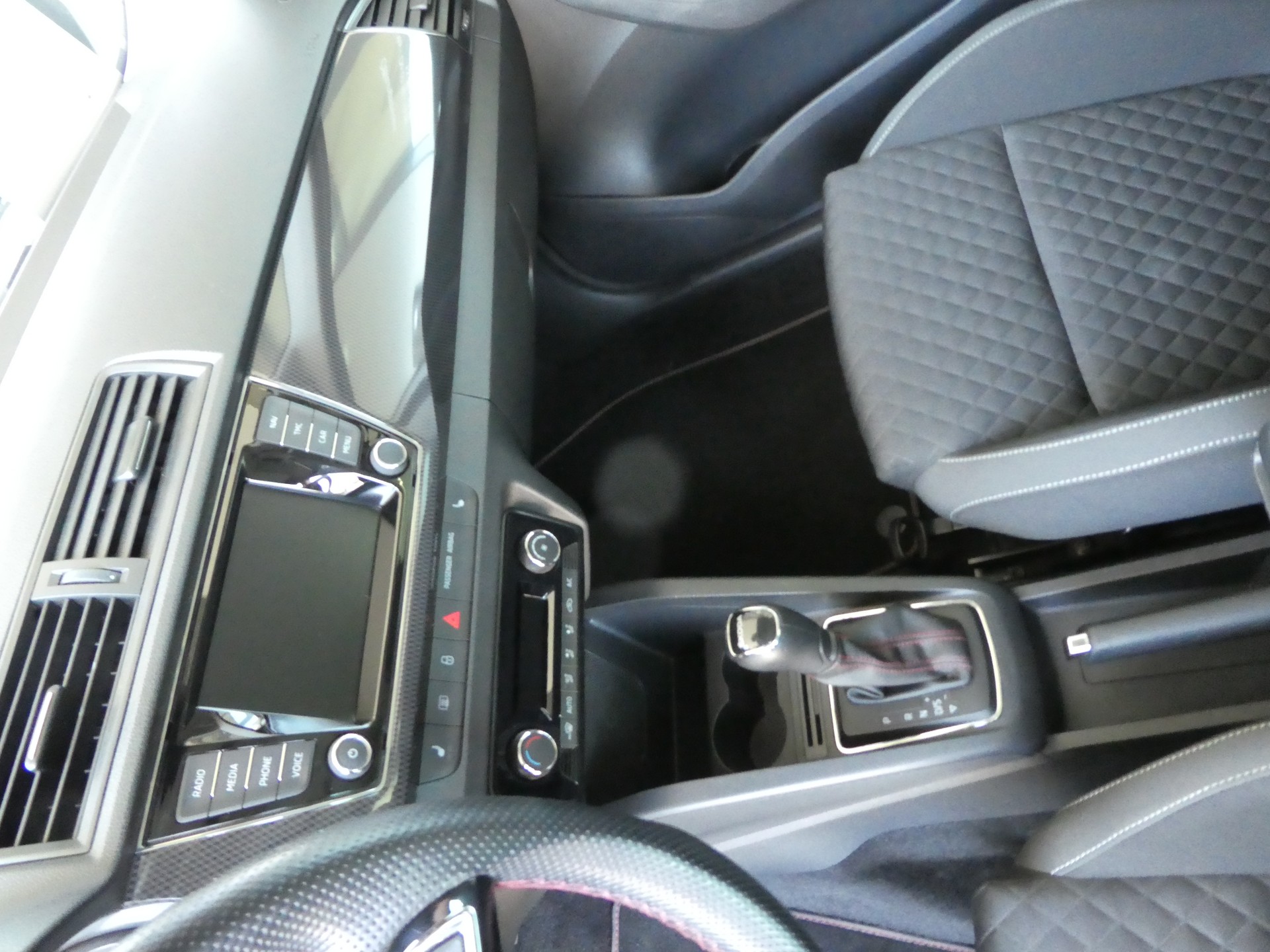 SKODA Fabia 1.0 TSI Monte Carlo DSG-image-12
