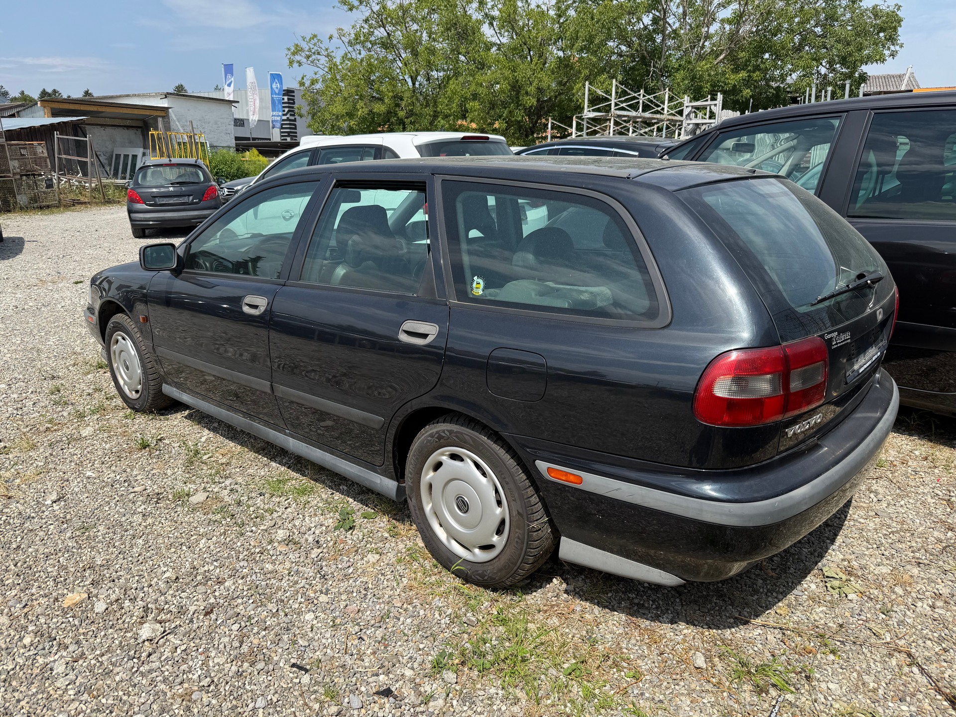 VOLVO V40 2.0-image-3
