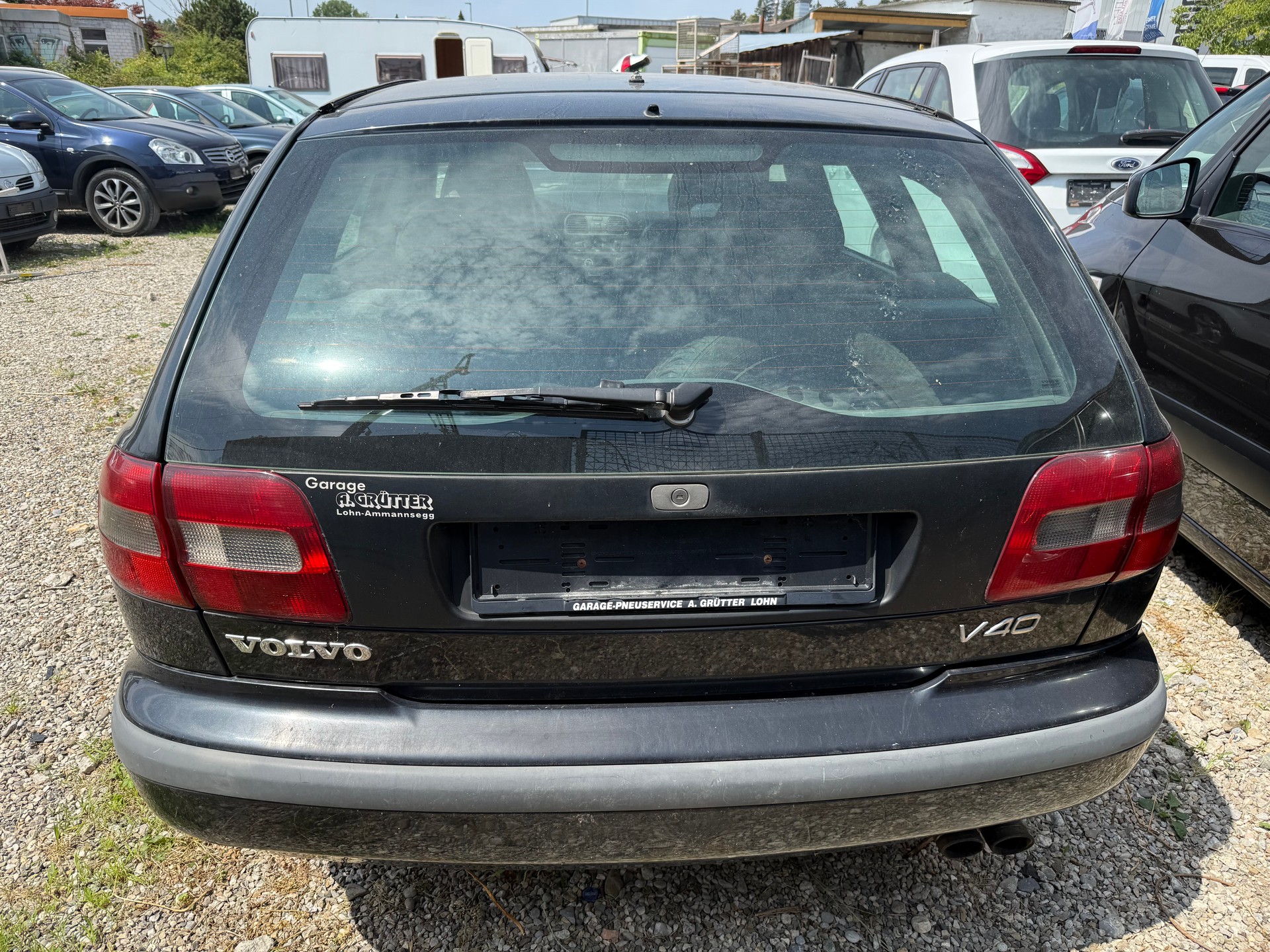 VOLVO V40 2.0-image-2