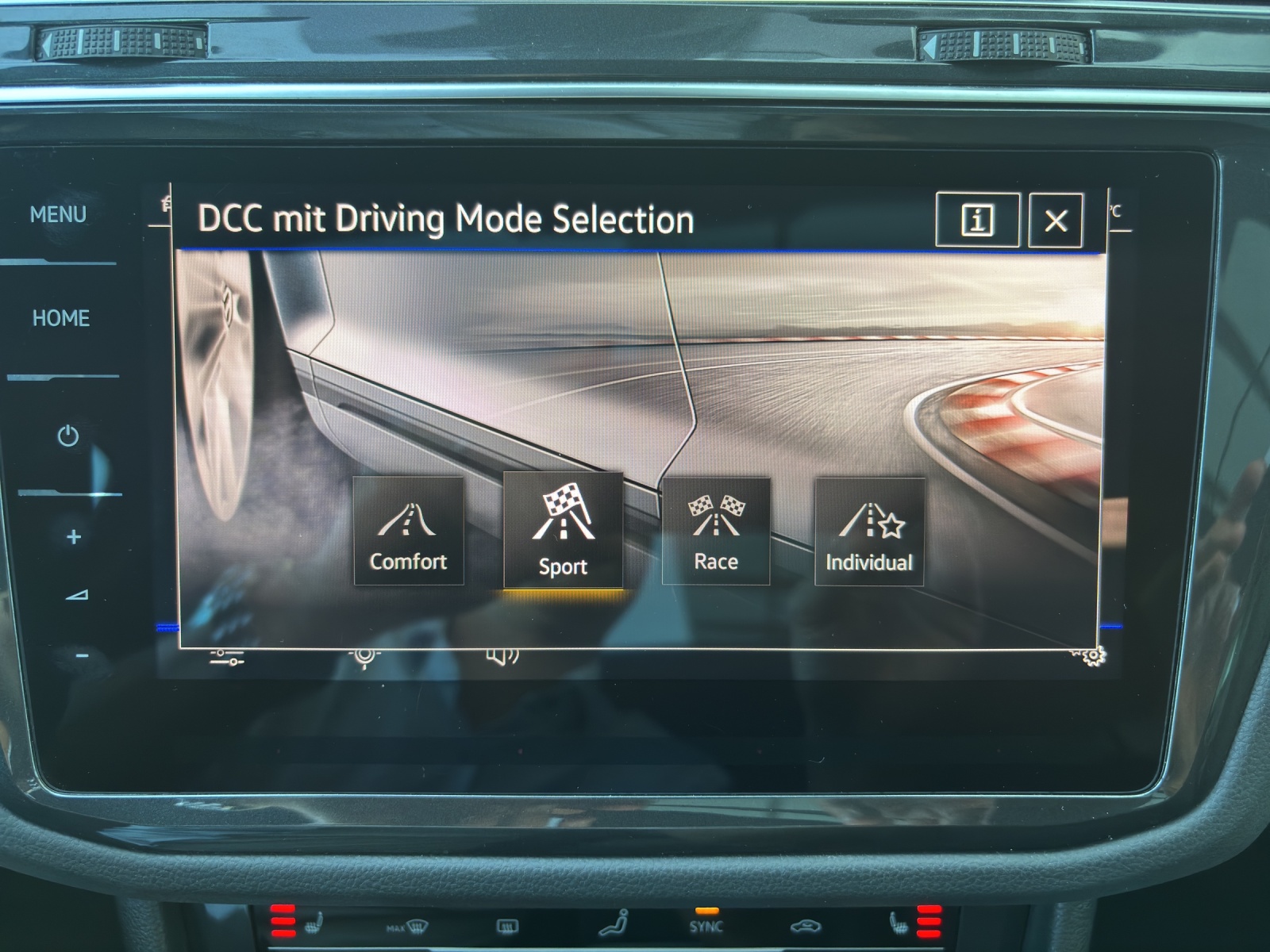 VW Tiguan 2.0TSI R 4Motion DSG mit AHK, Panorama-Ausstell-/Schiebedach & Winterräder-image-25