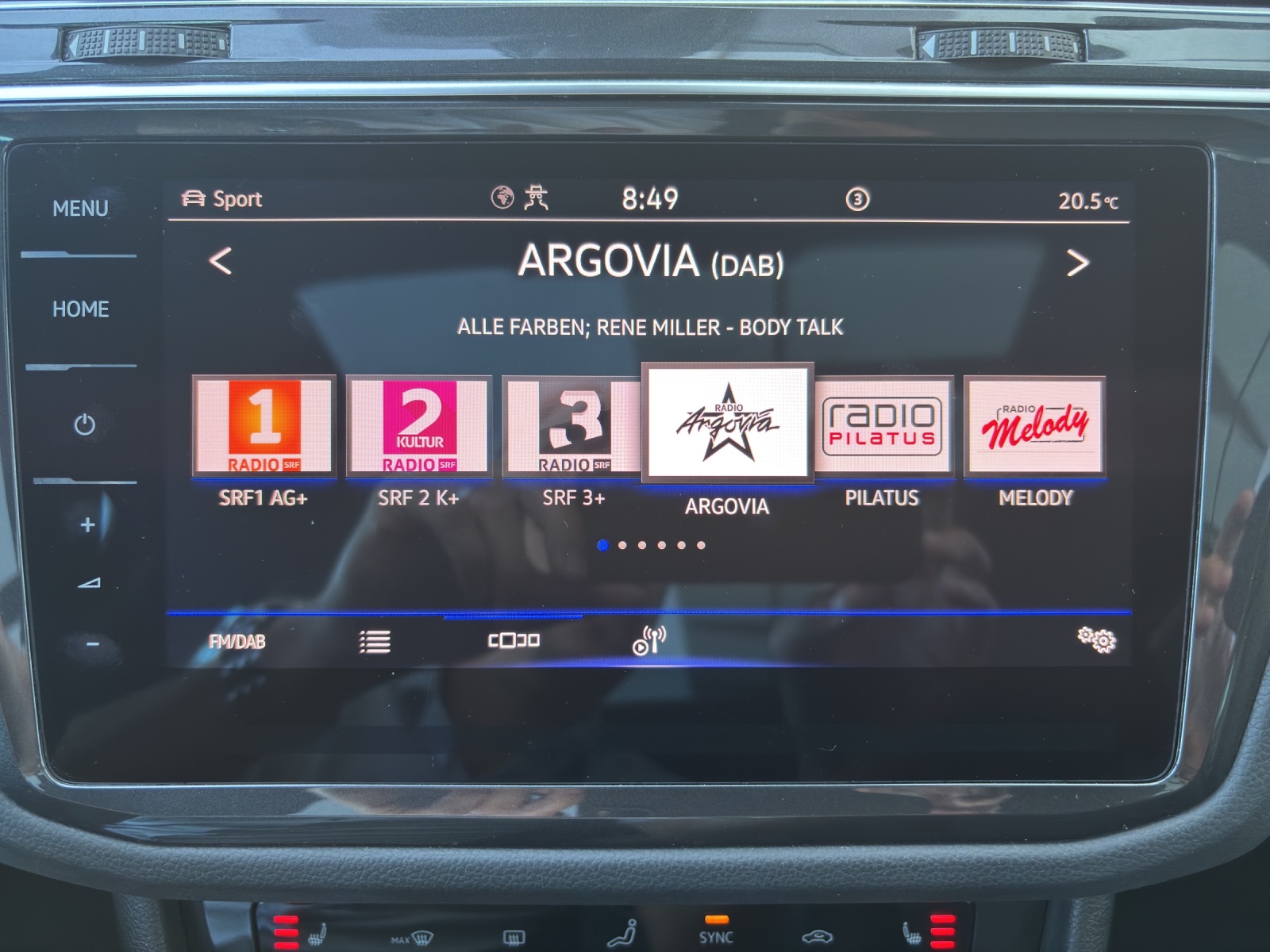 VW Tiguan 2.0TSI R 4Motion DSG mit AHK, Panorama-Ausstell-/Schiebedach & Winterräder-image-19
