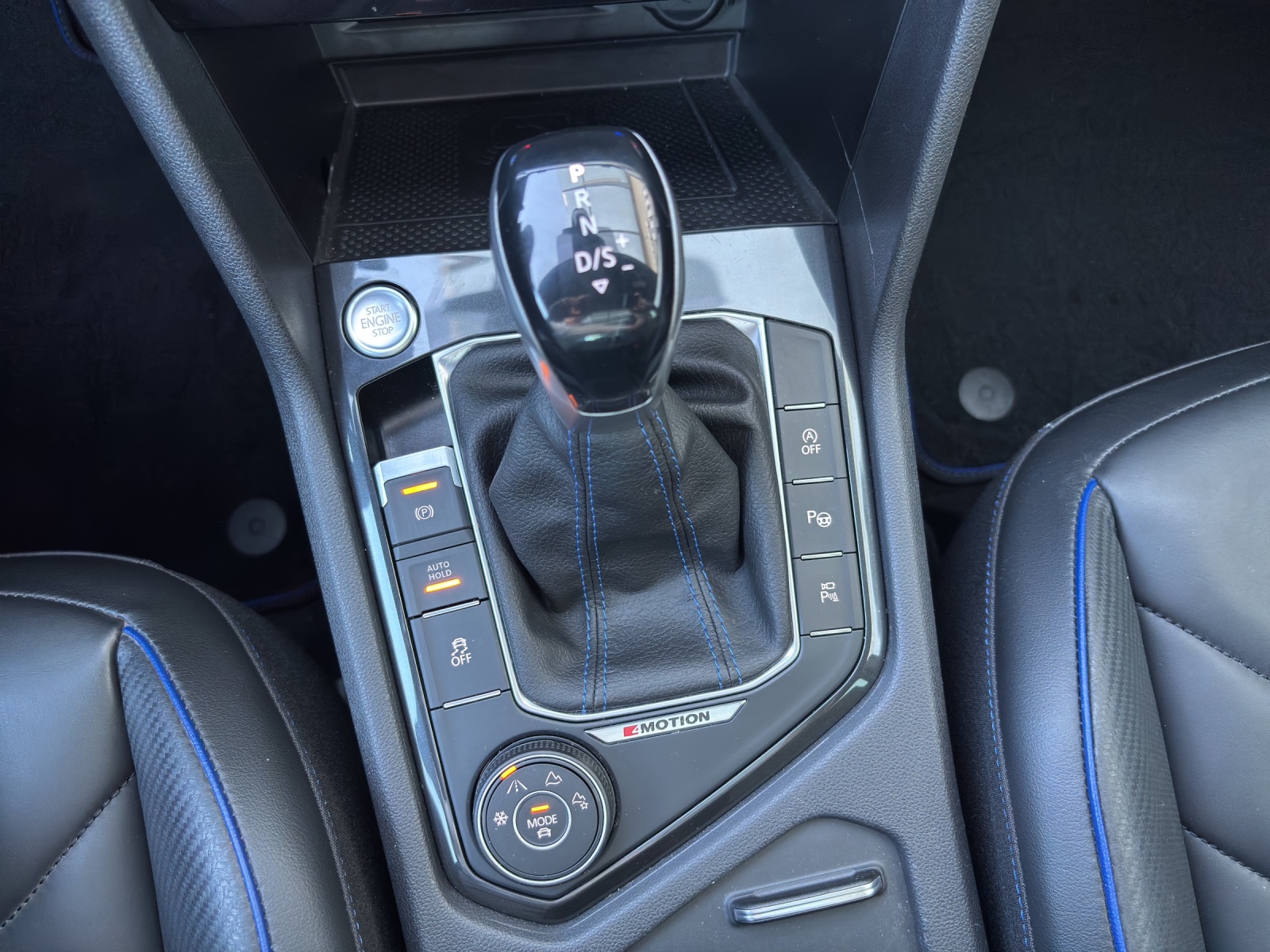 VW Tiguan 2.0TSI R 4Motion DSG mit AHK, Panorama-Ausstell-/Schiebedach & Winterräder-image-18
