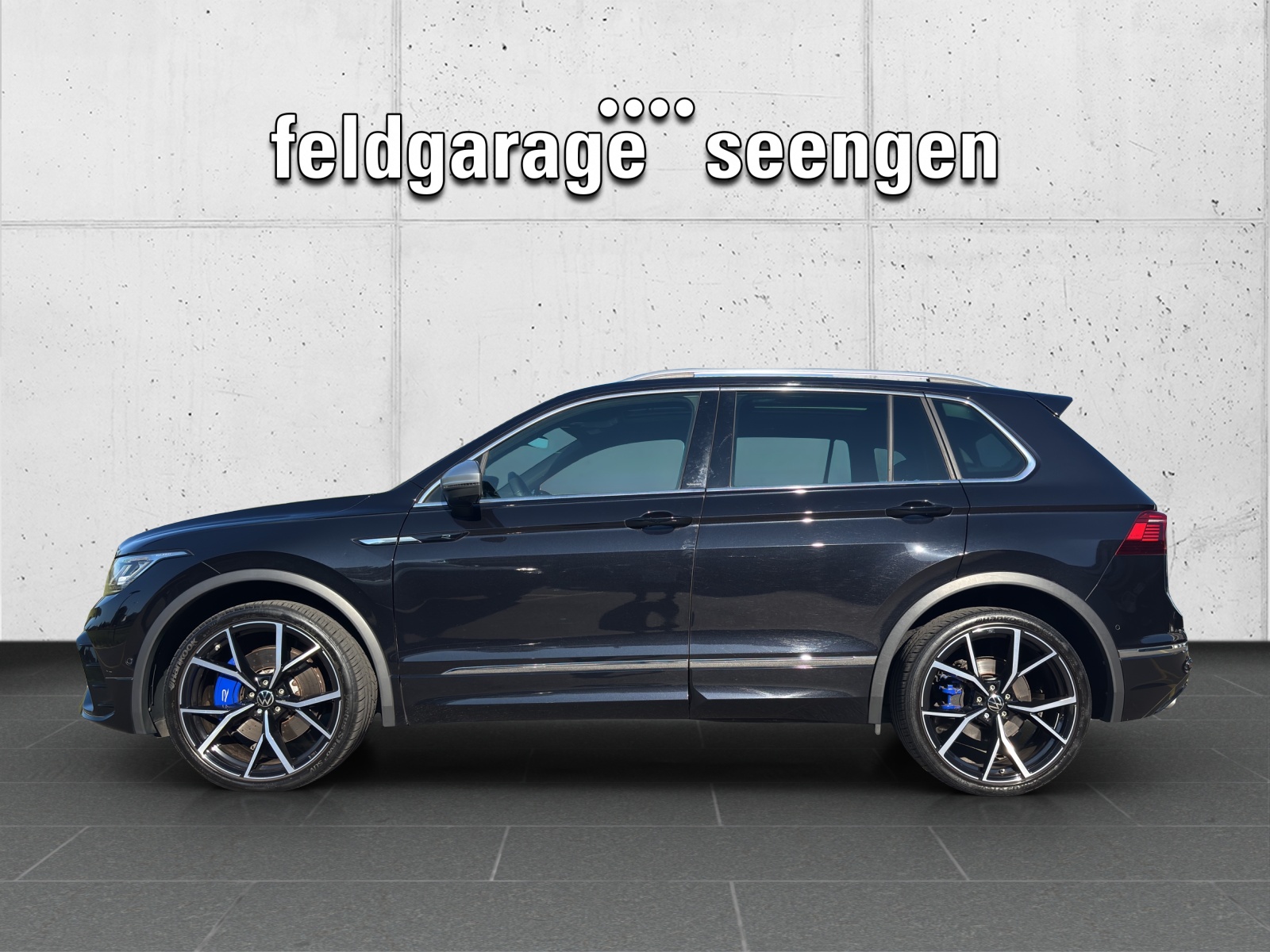 VW Tiguan 2.0TSI R 4Motion DSG mit AHK, Panorama-Ausstell-/Schiebedach & Winterräder-image-1