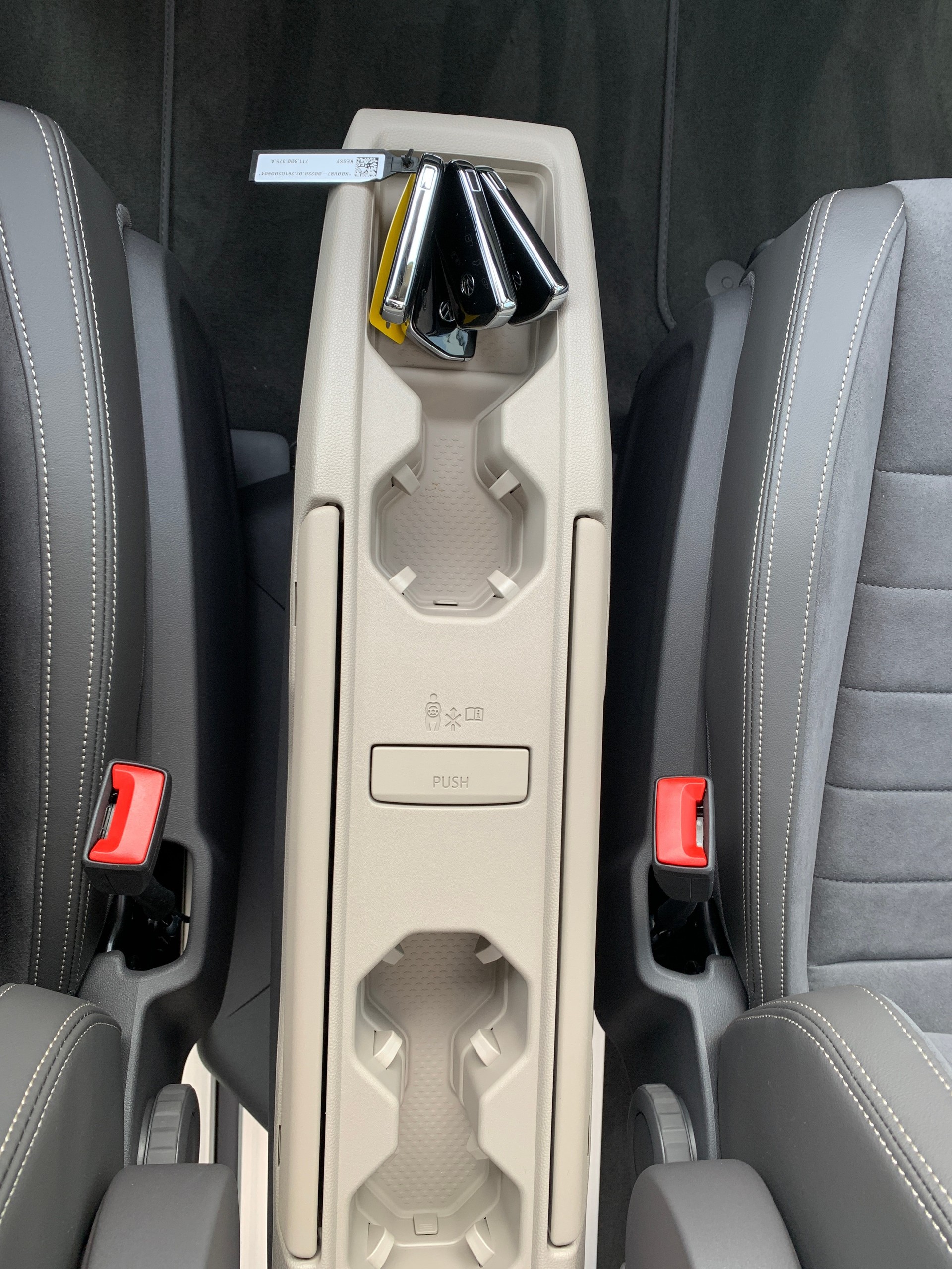 VW Multivan 1.5 eHybrid Life Edition 4Motion DSG-image-16