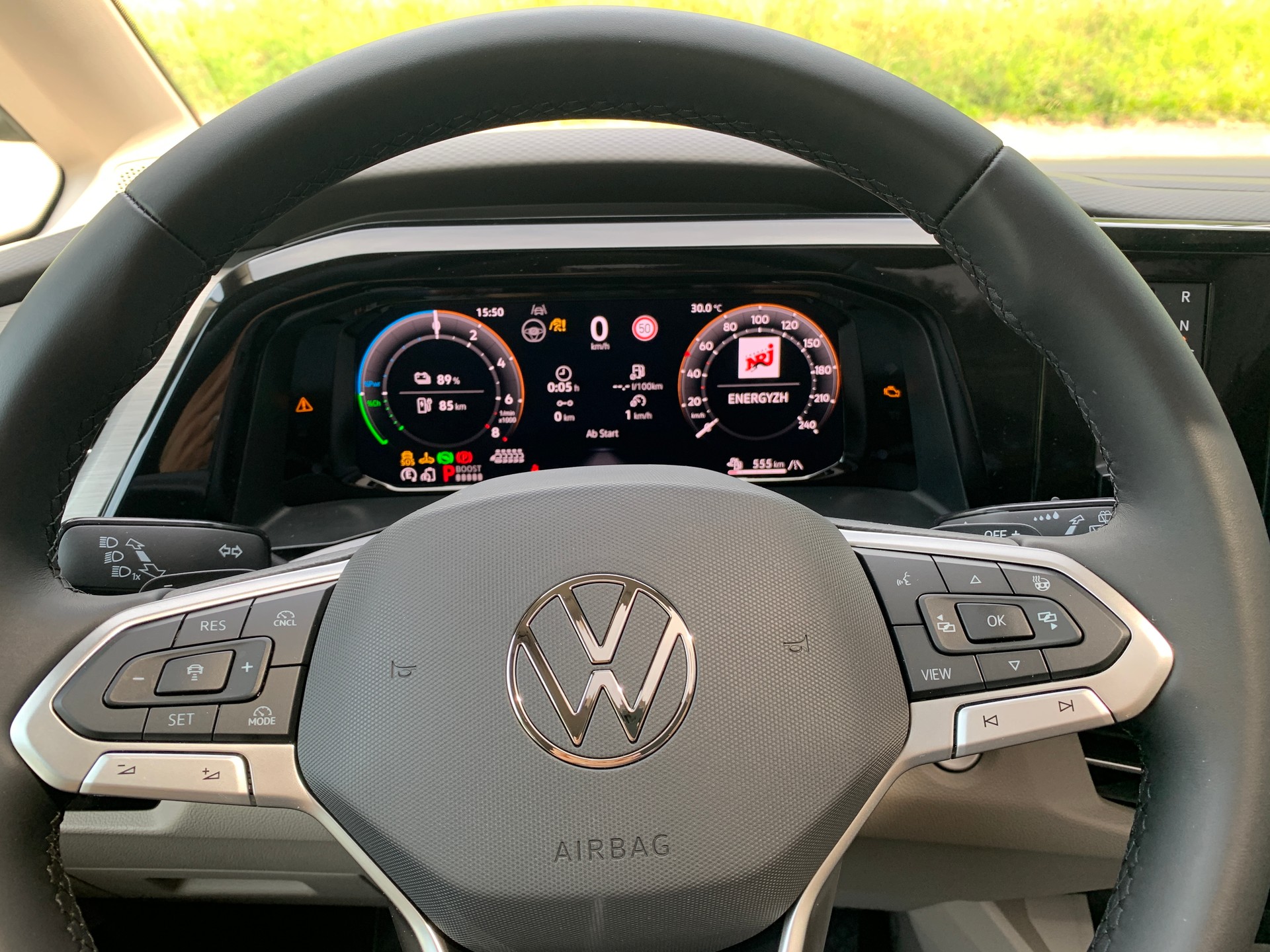 VW Multivan 1.5 eHybrid Life Edition 4Motion DSG-image-12
