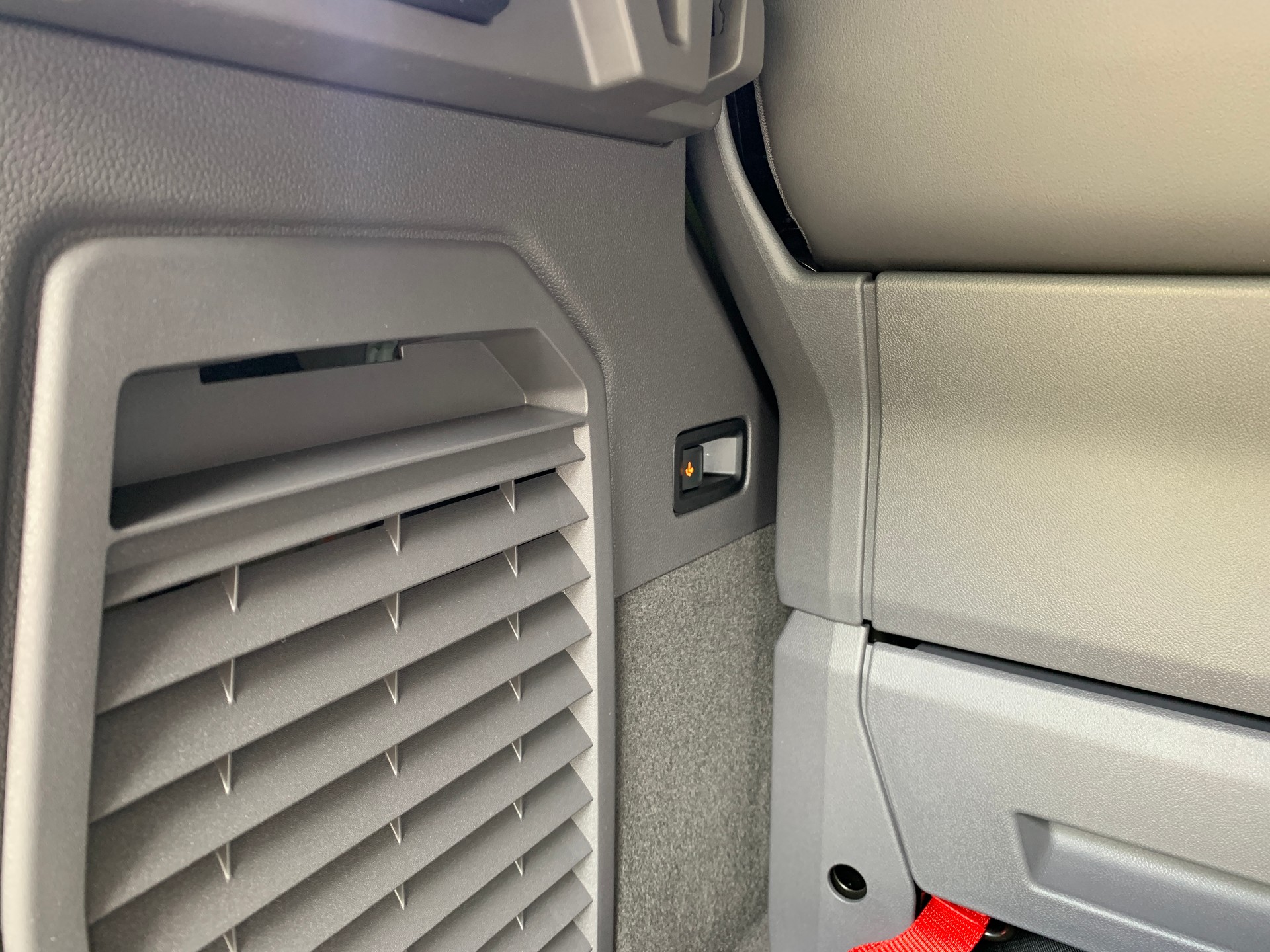 VW Multivan 1.5 eHybrid Life Edition 4Motion DSG-image-19