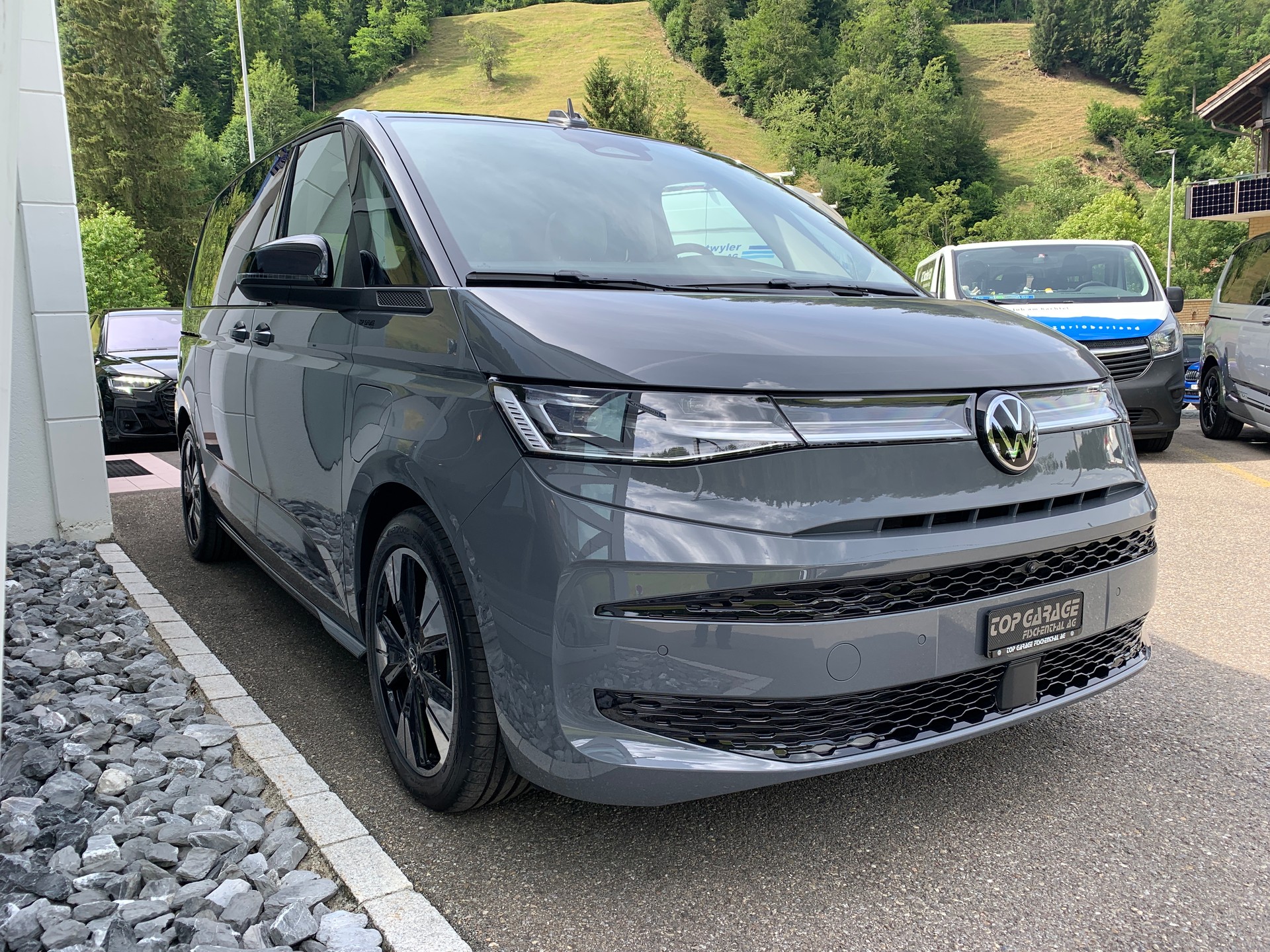 VW Multivan 1.5 eHybrid Life Edition 4Motion DSG-image-2