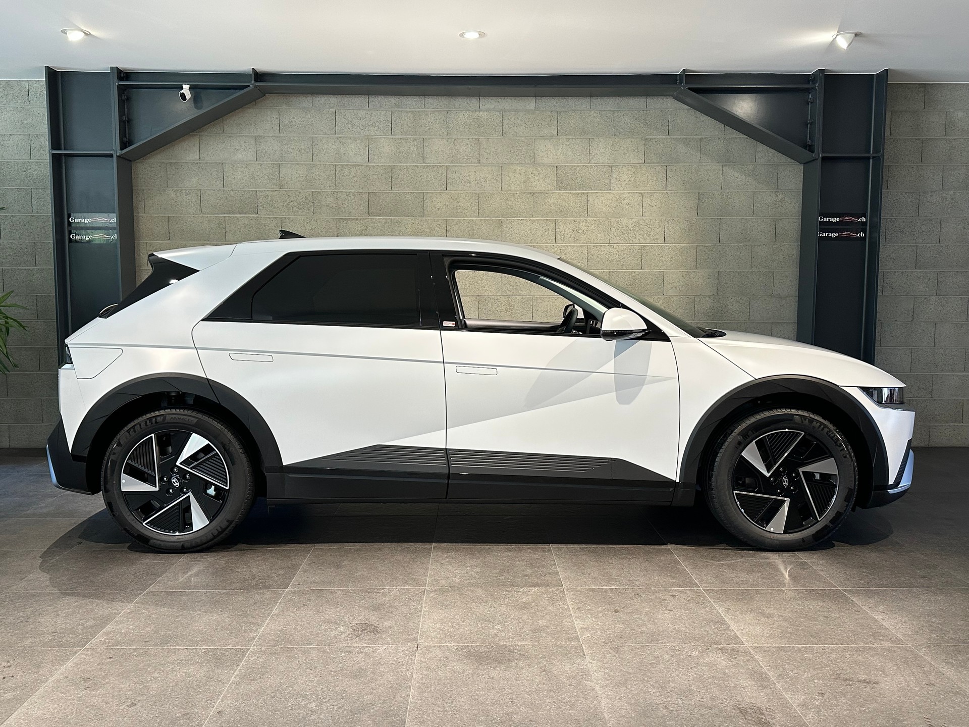 HYUNDAI Ioniq 5 Amplia 84kWh 4WD-image-3