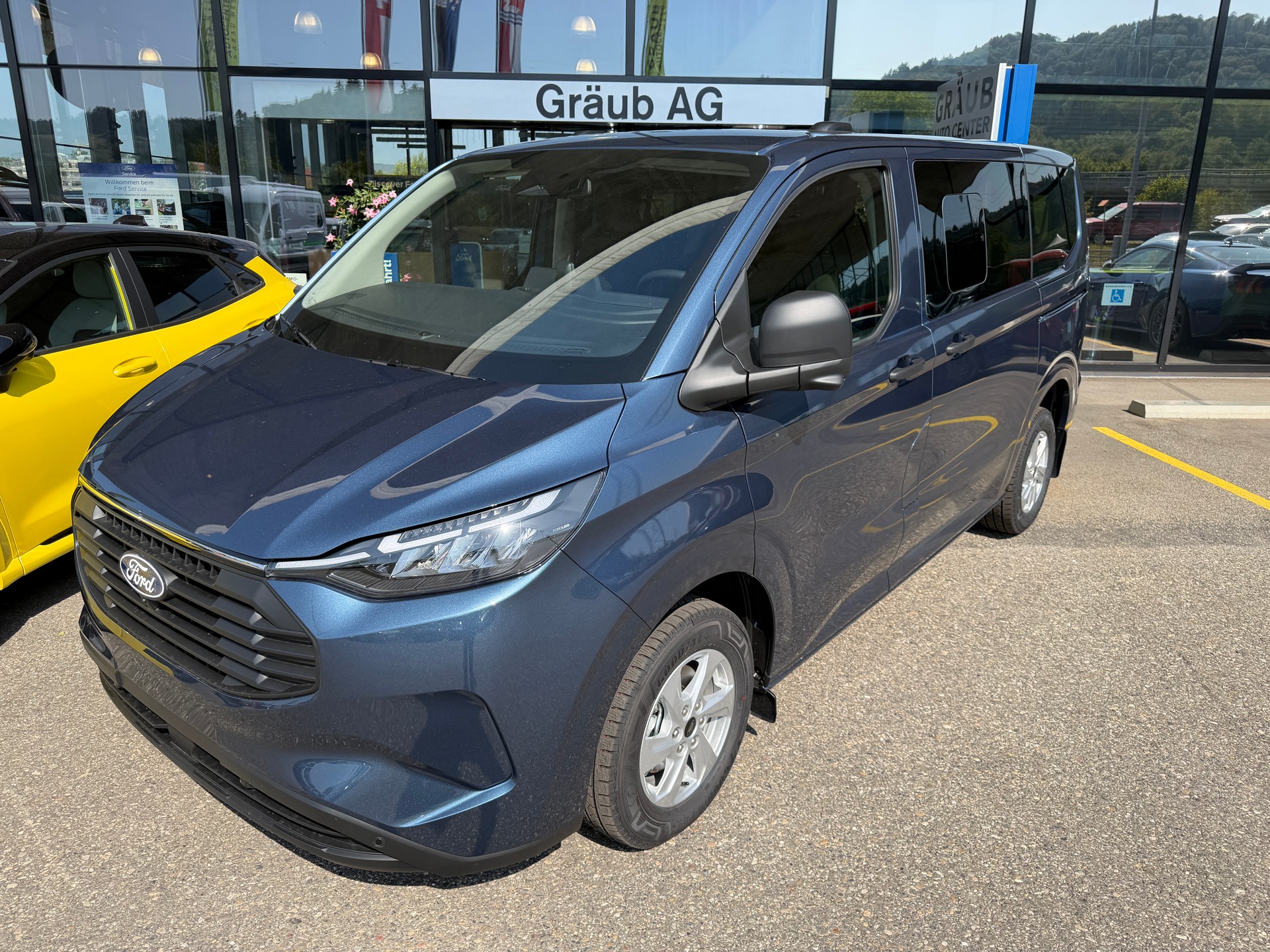 FORD Transit Custom Combi PHEV 320 L1H1 Trend Automat-image-2
