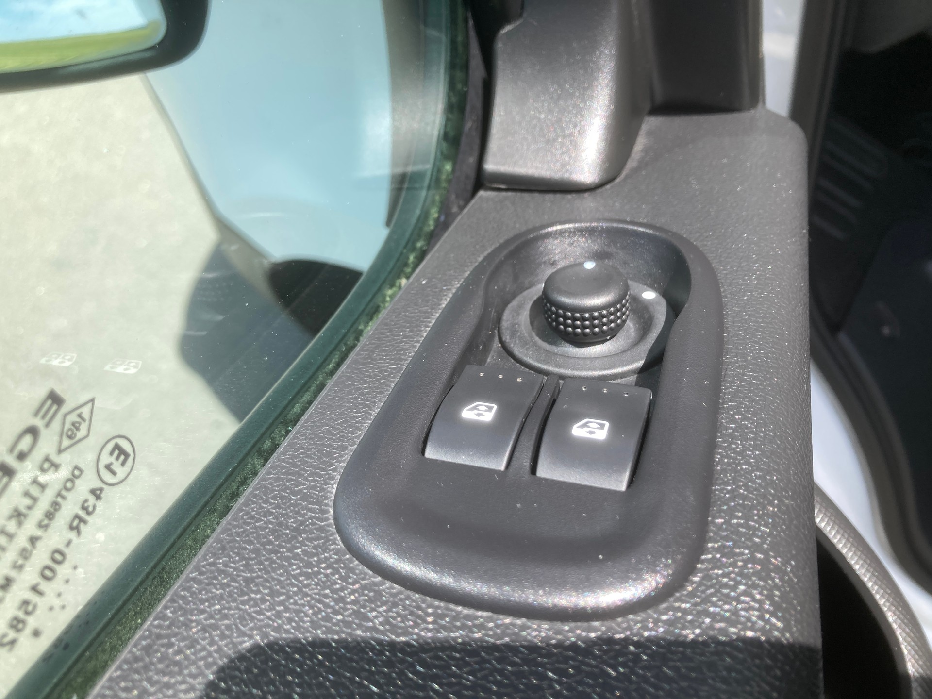 RENAULT Master T33 2.3dCi 110 L1H2-image-8