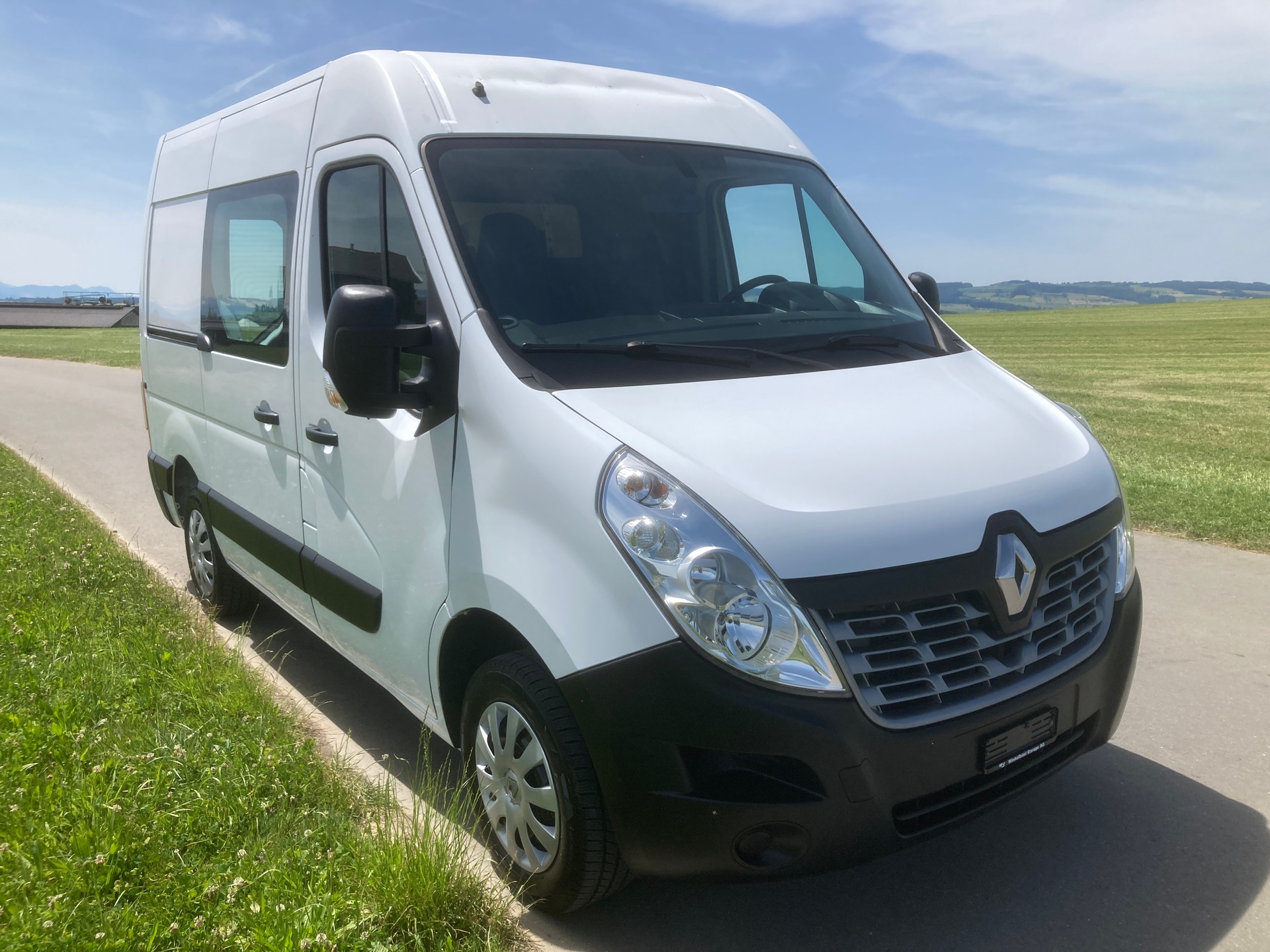 RENAULT Master T33 2.3dCi 110 L1H2-image-1