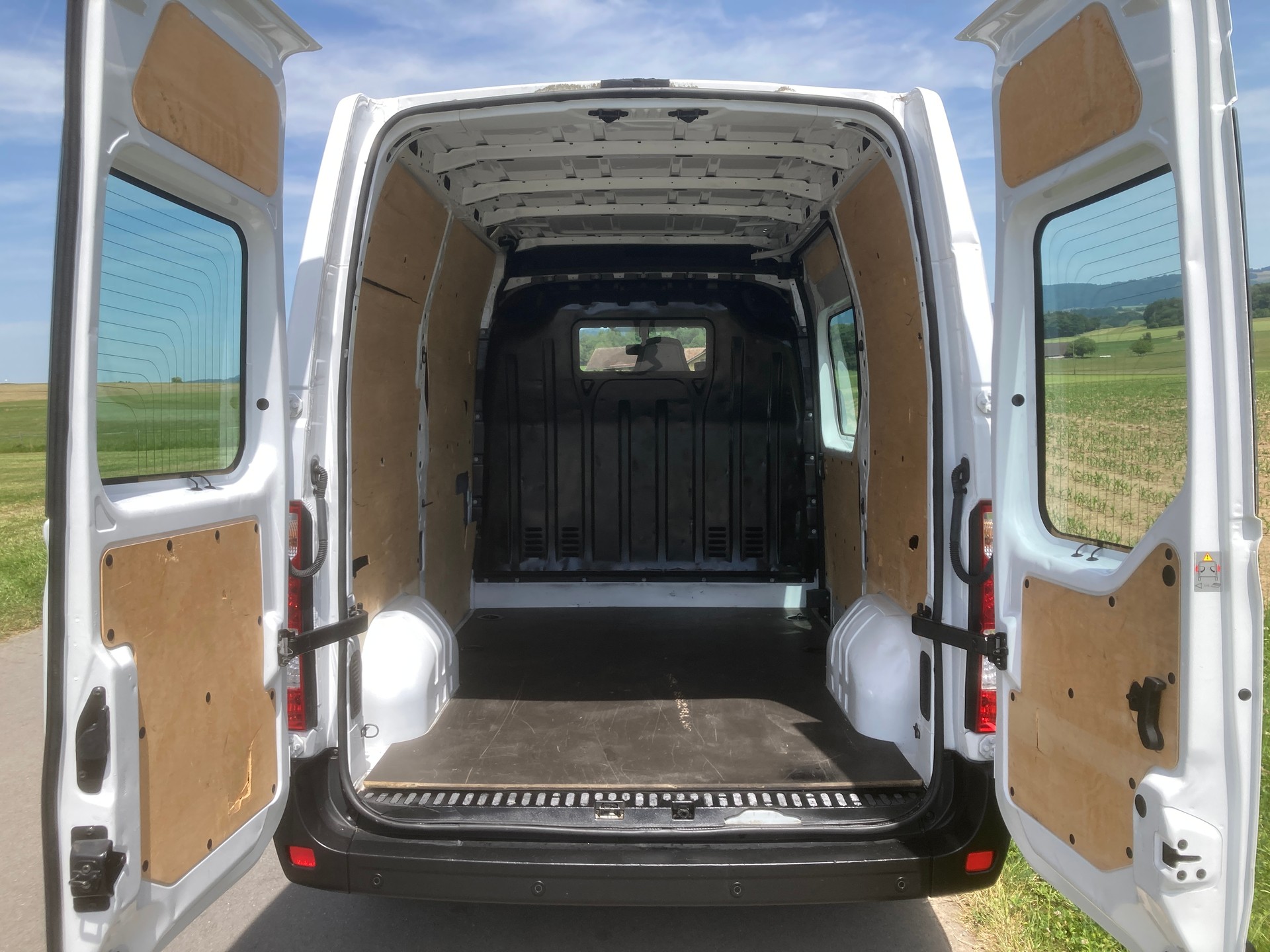 RENAULT Master T33 2.3dCi 110 L1H2-image-5